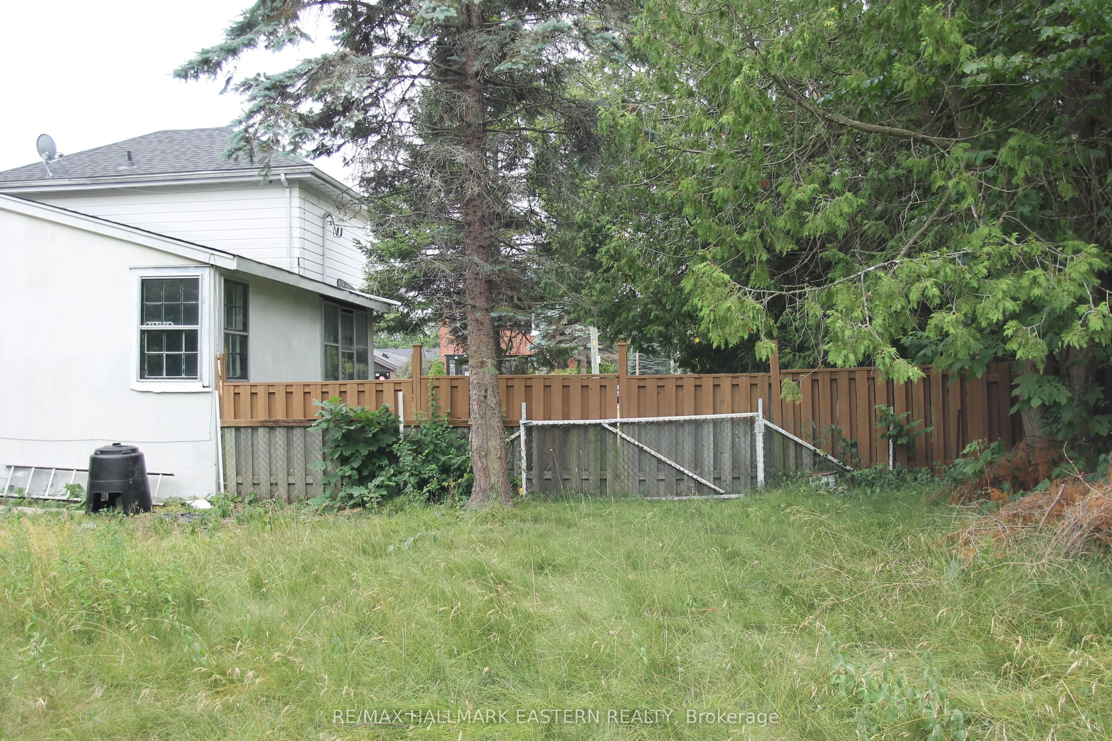384 King Street W