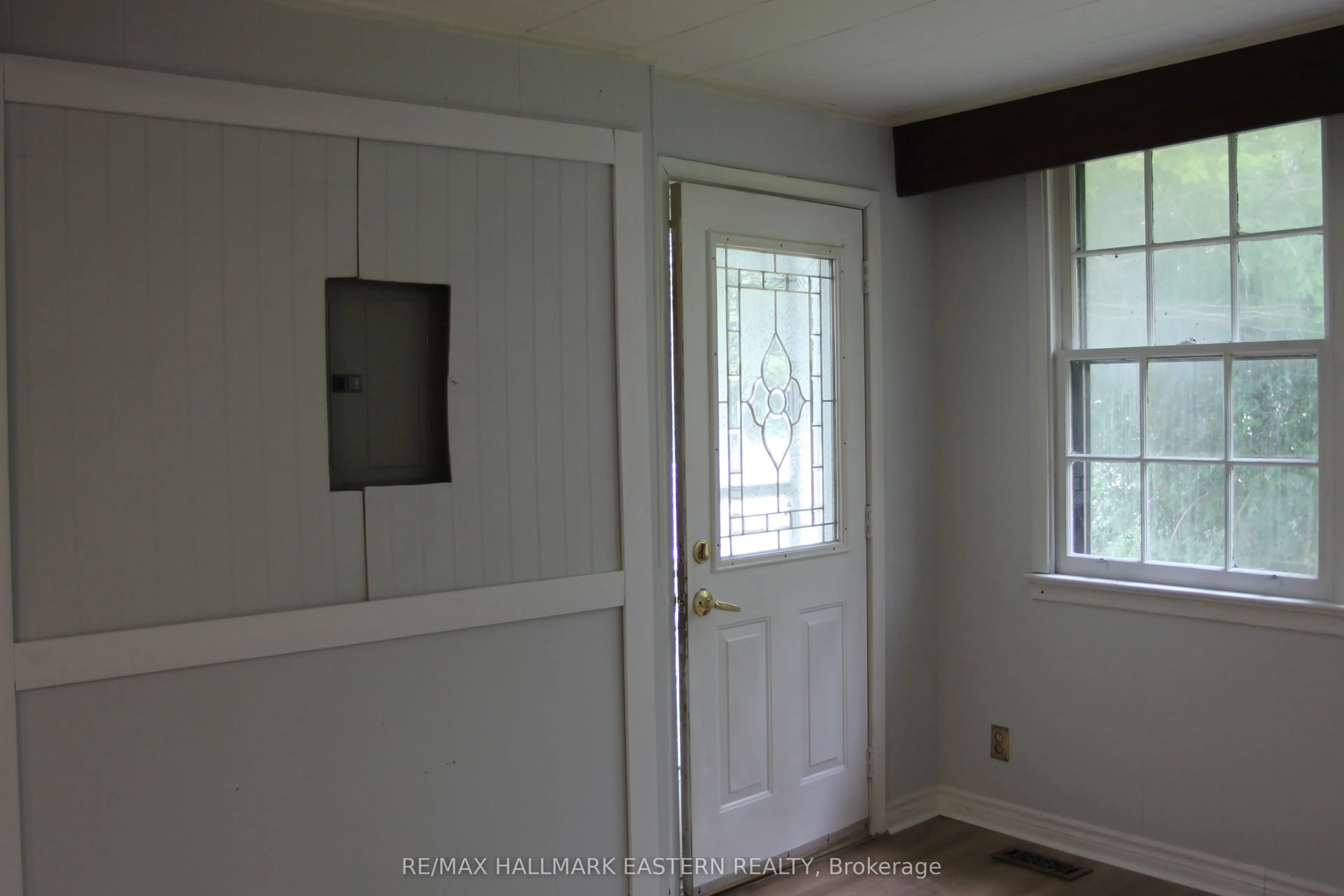 384 King Street W