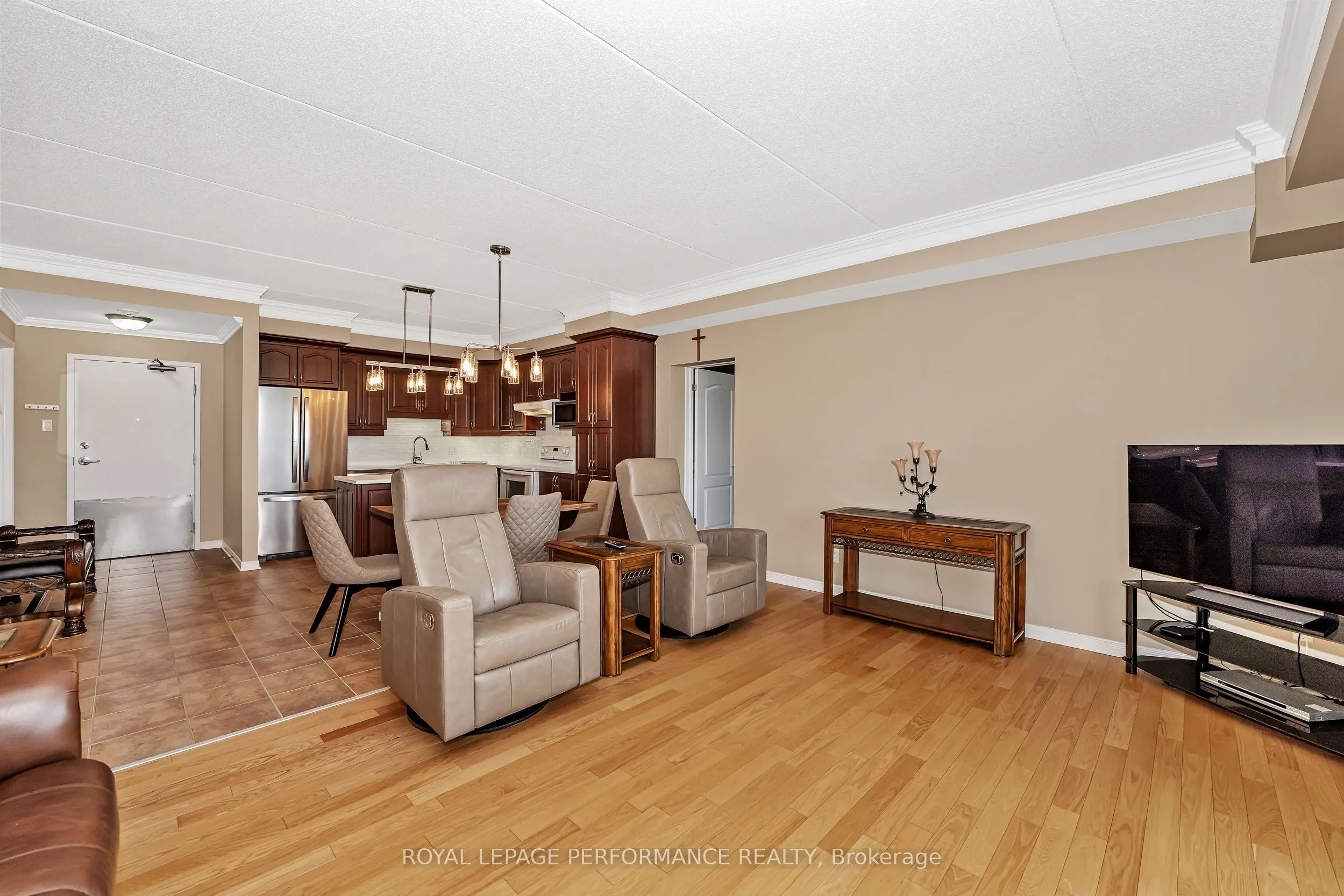 2360 Albert Street, #205