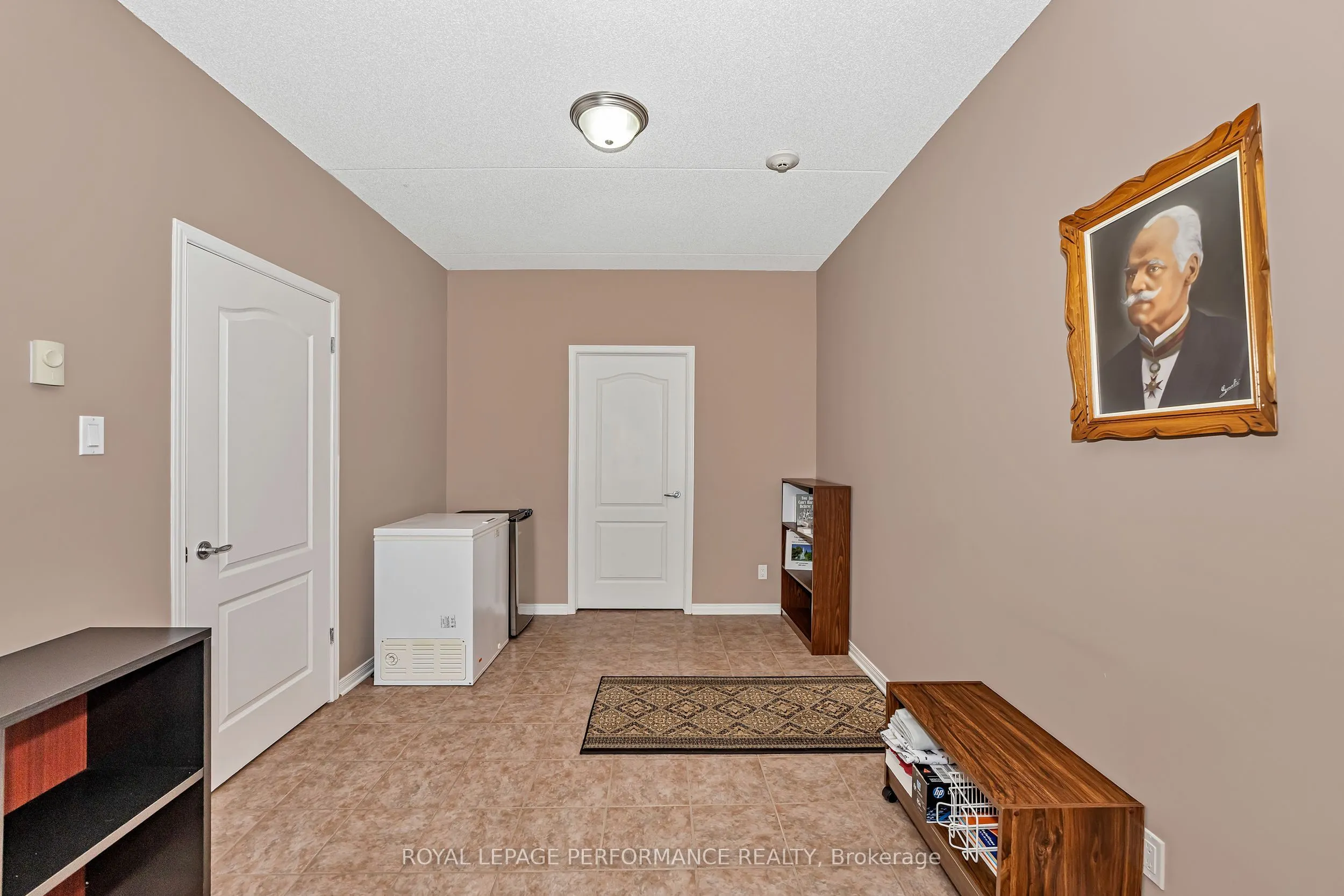 2360 Albert Street, #205