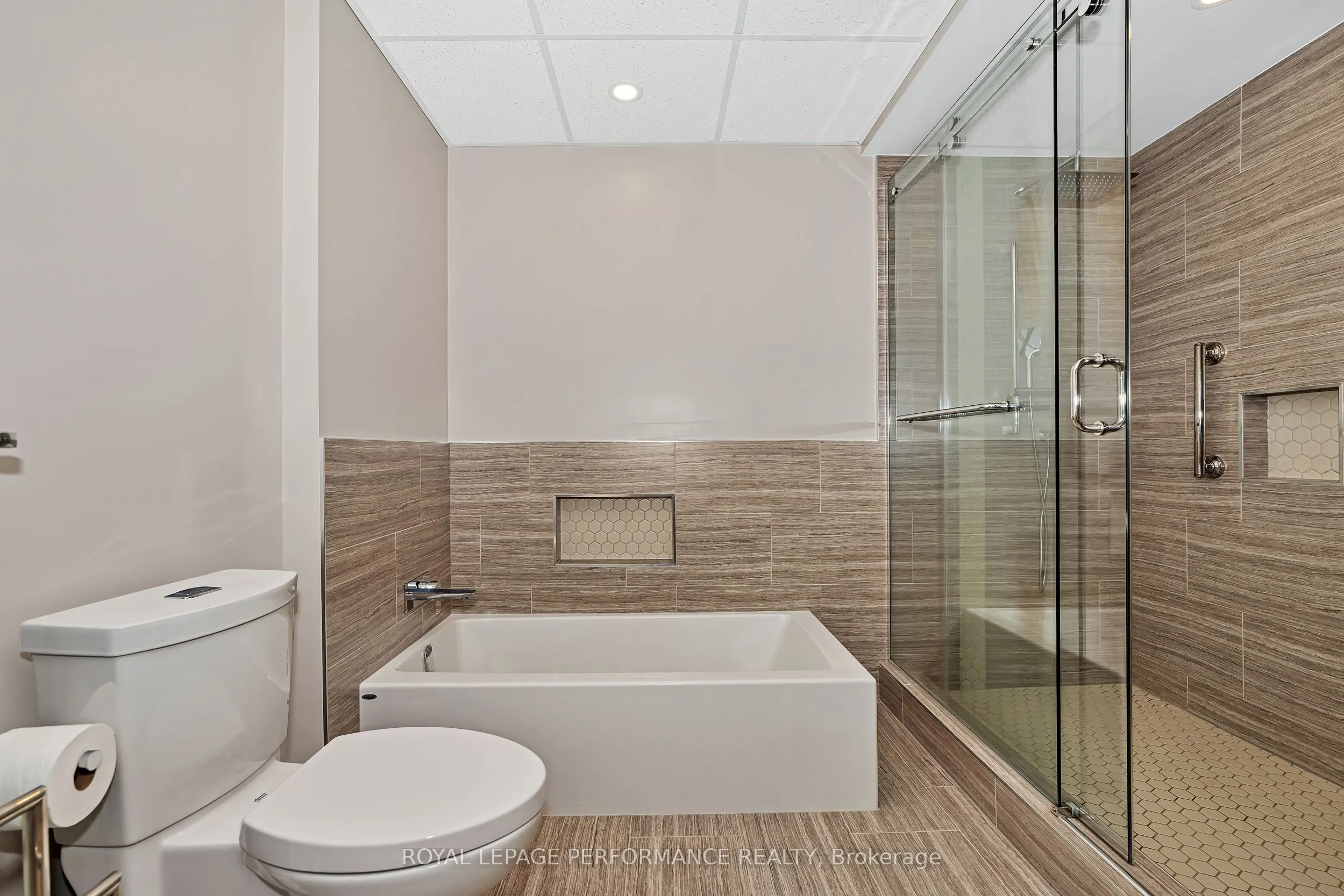 2360 Albert Street, #205