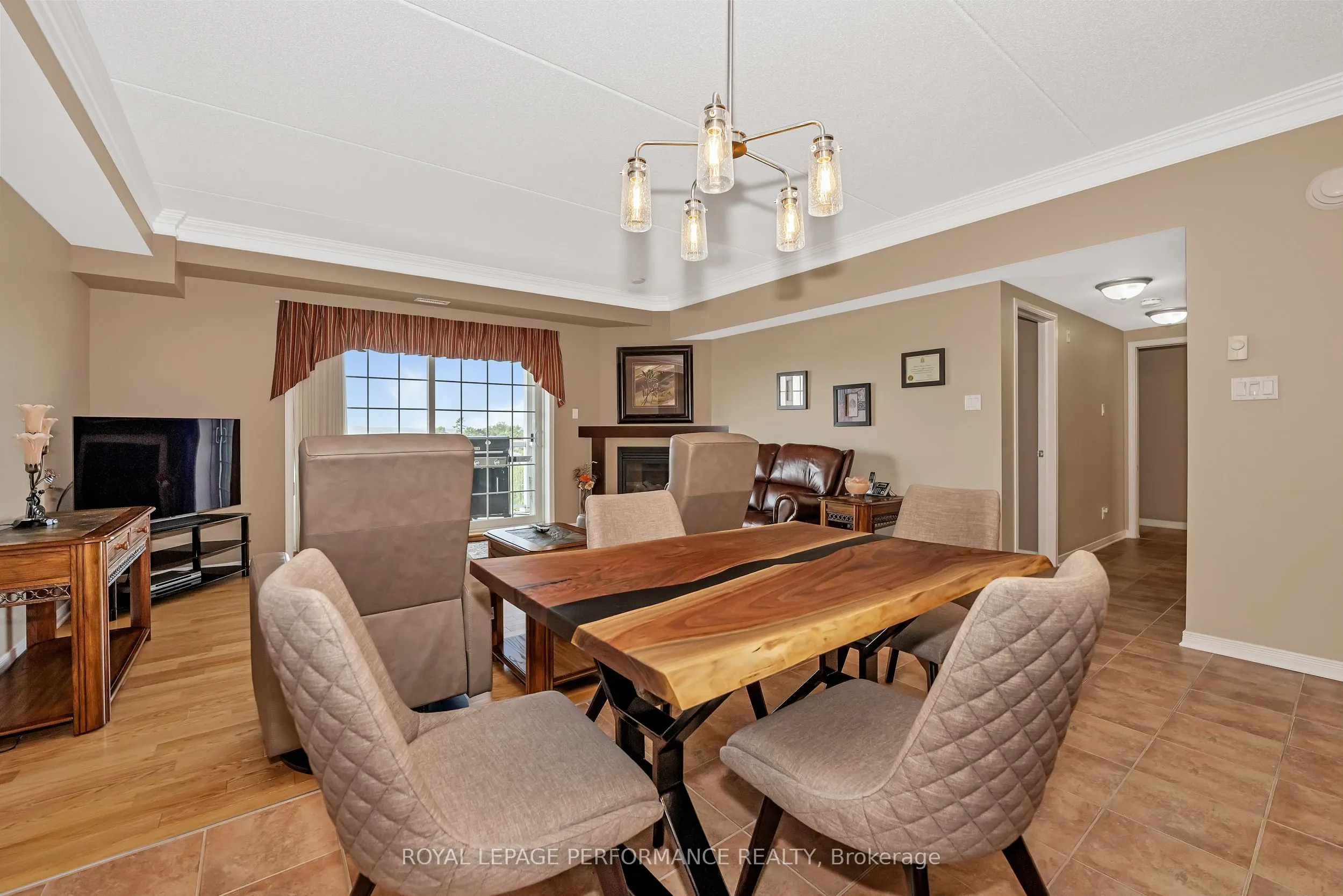 2360 Albert Street, #205