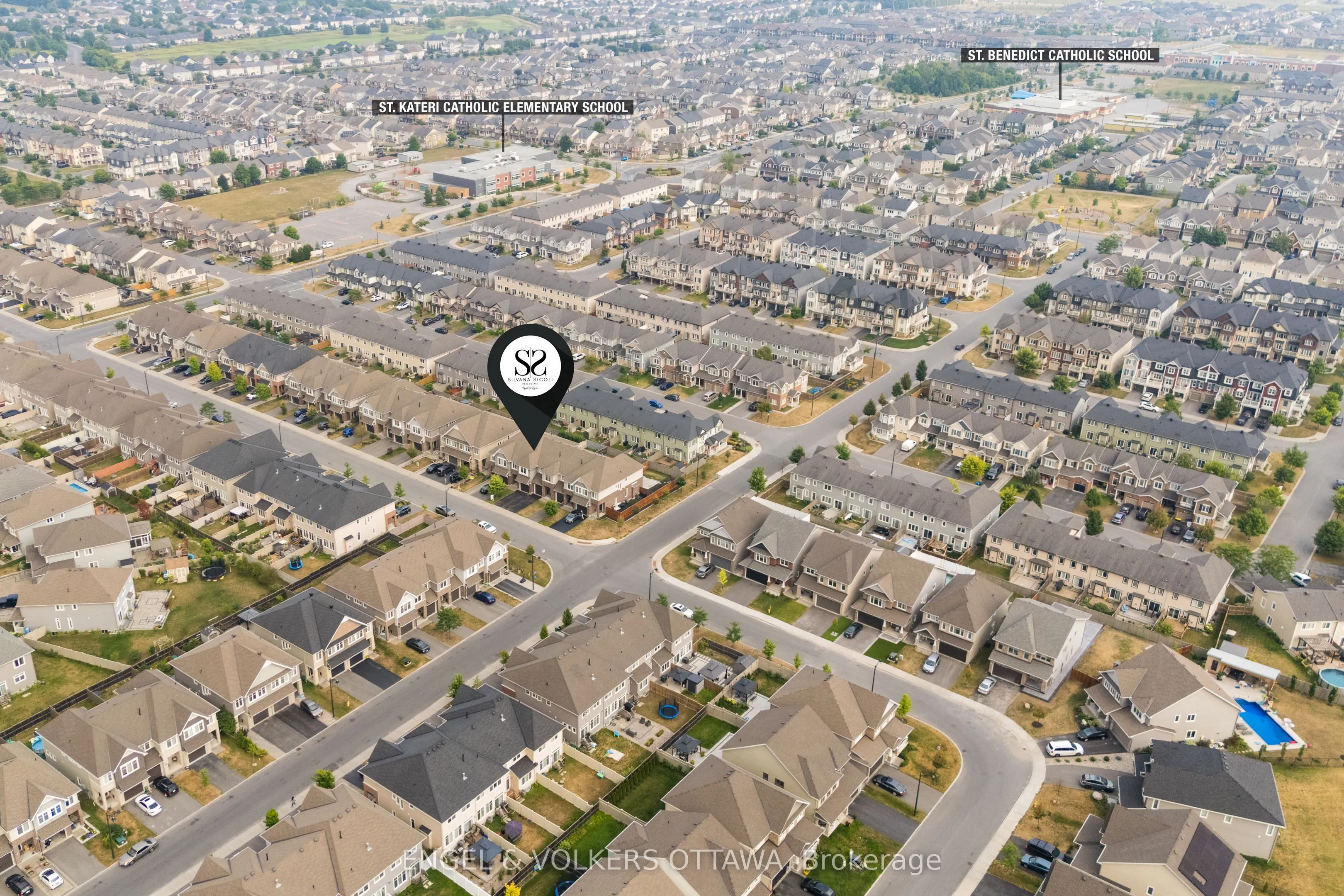 627 Egret Way