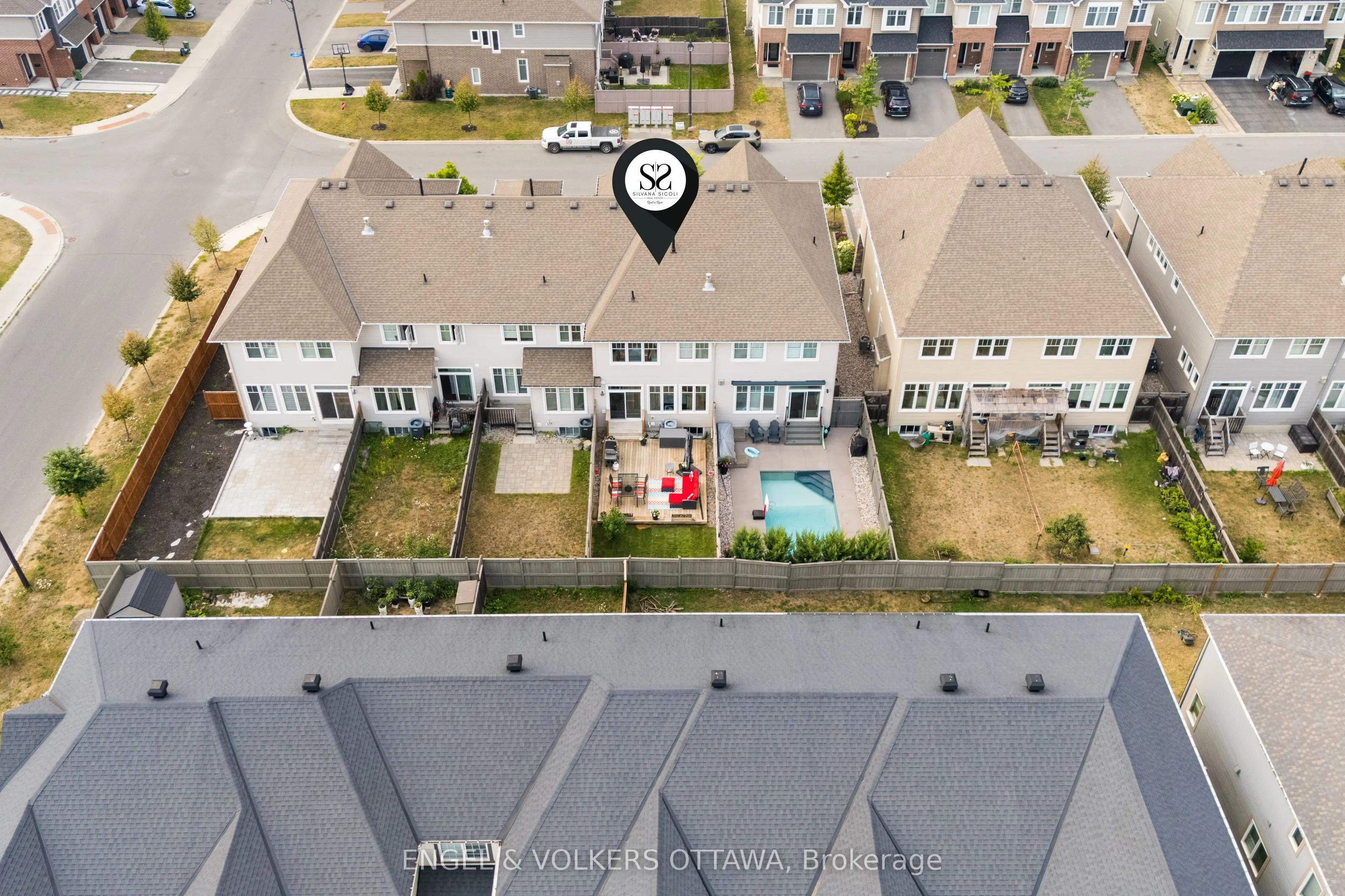 627 Egret Way