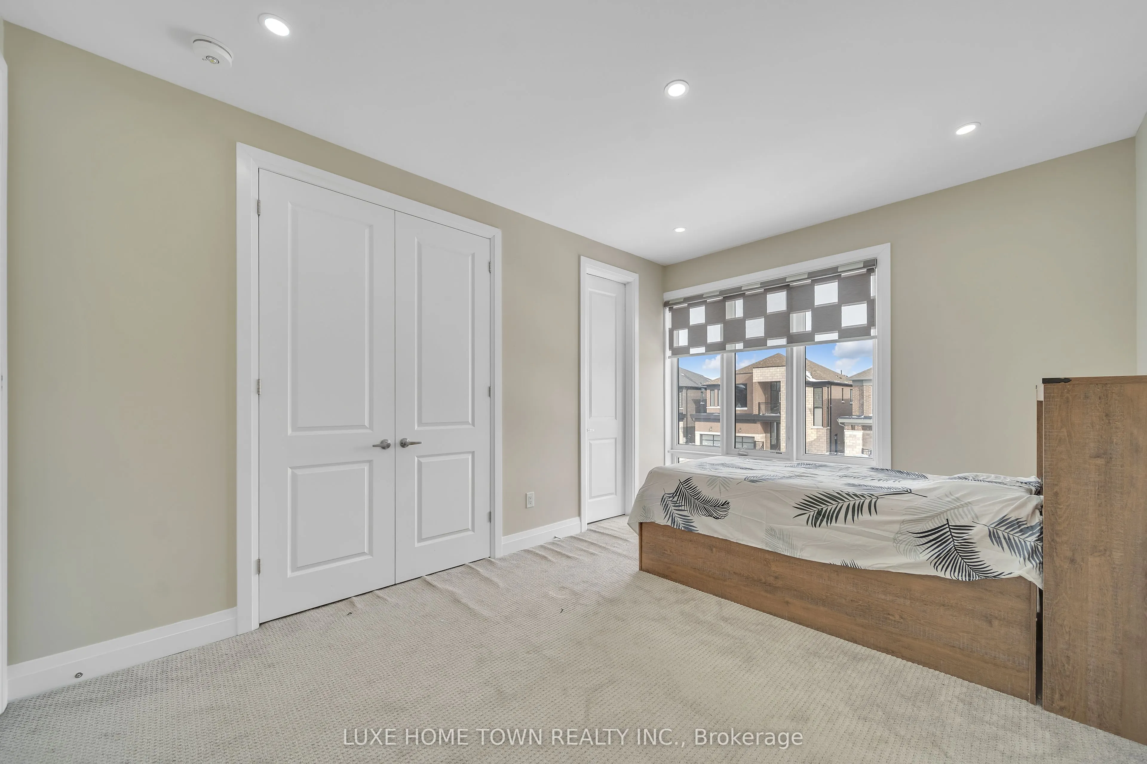 101 Prince Charles Crescent