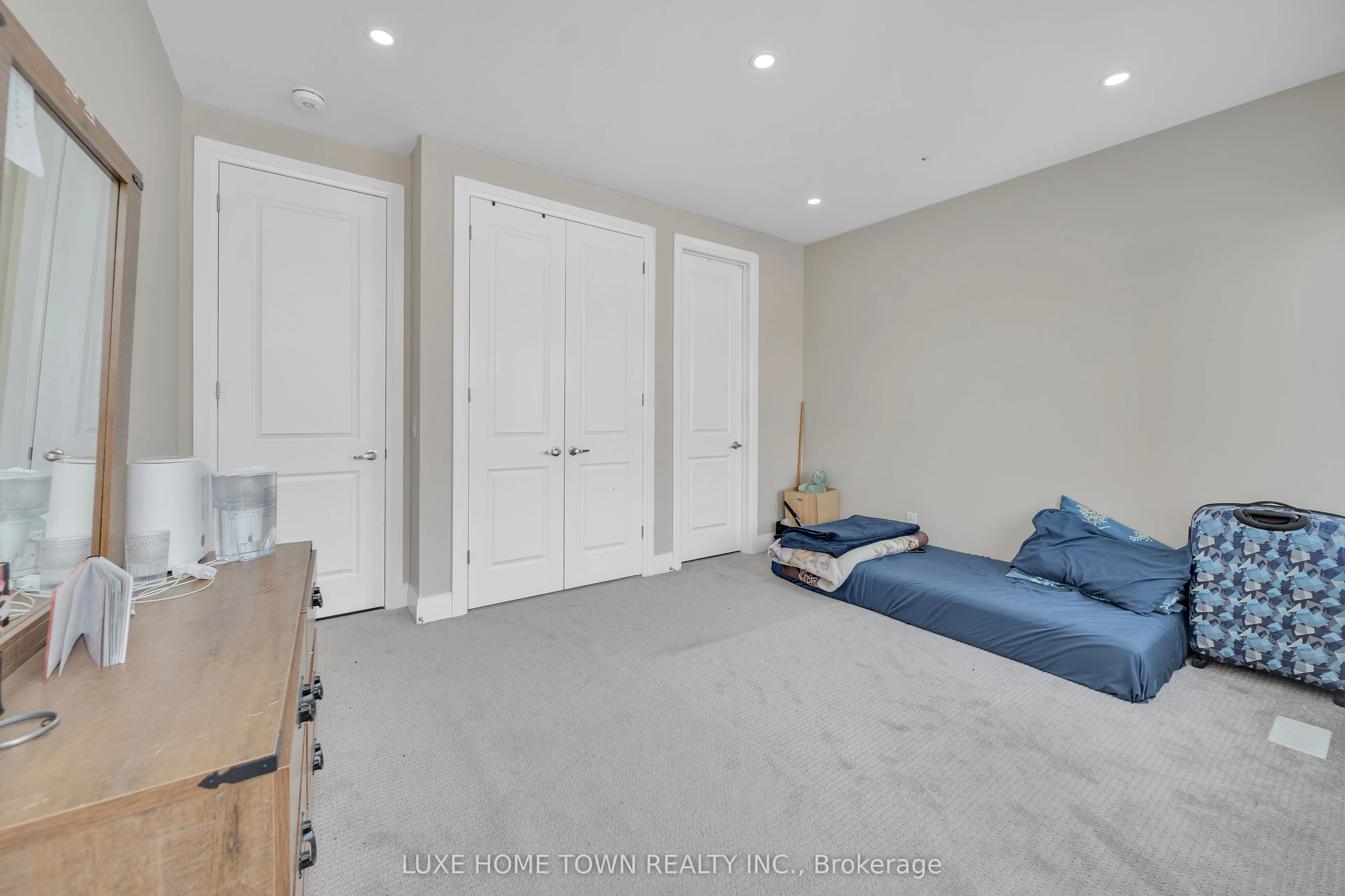 101 Prince Charles Crescent