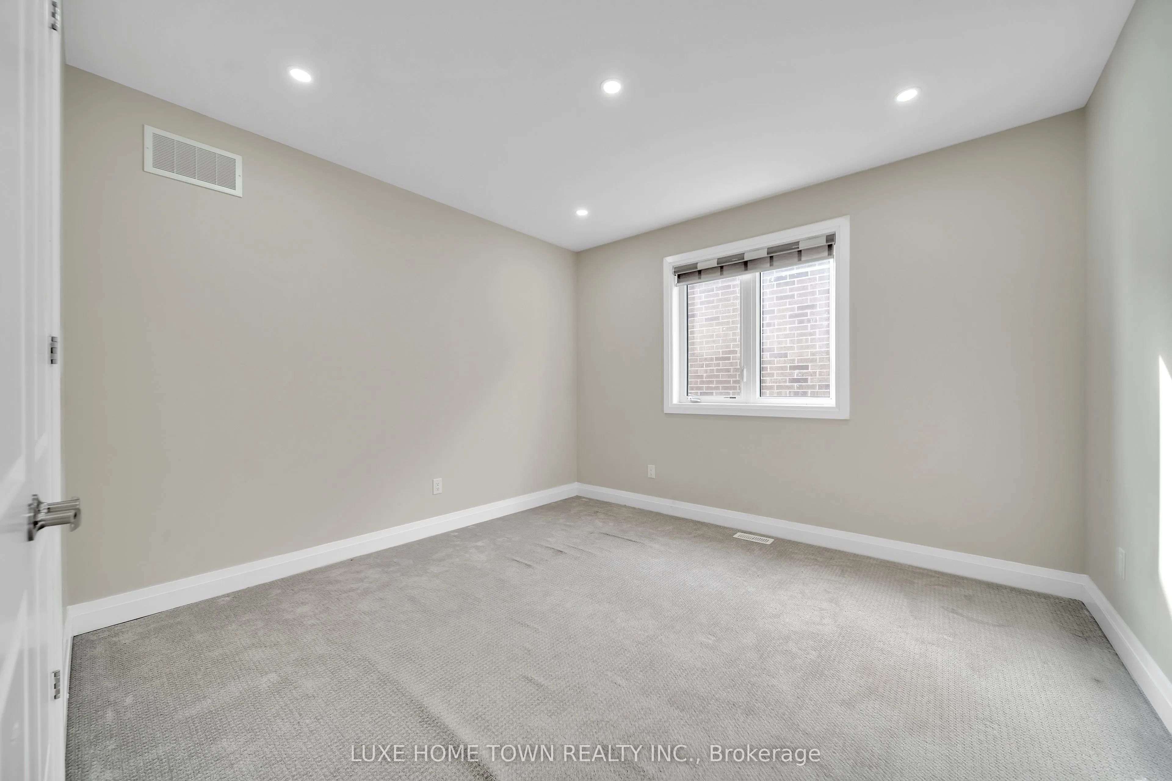 101 Prince Charles Crescent
