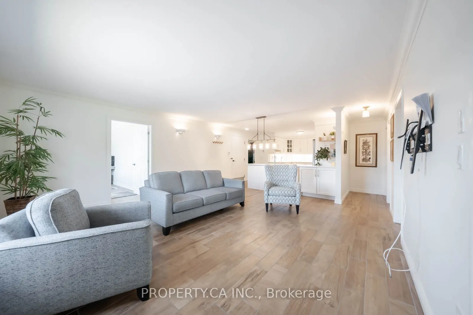 90 King Street, #7