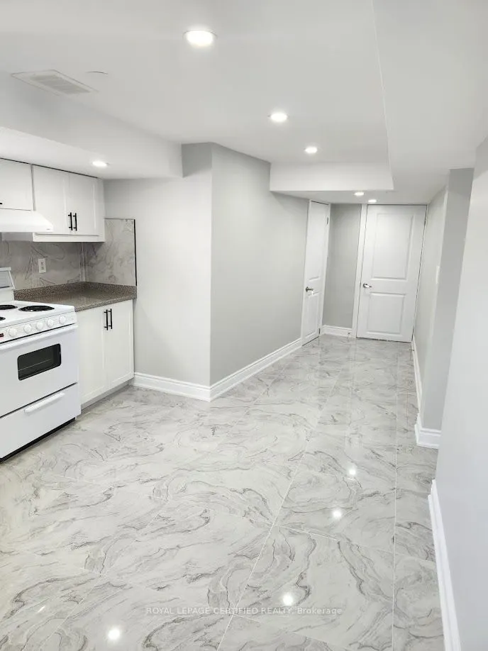 38 Collier Road