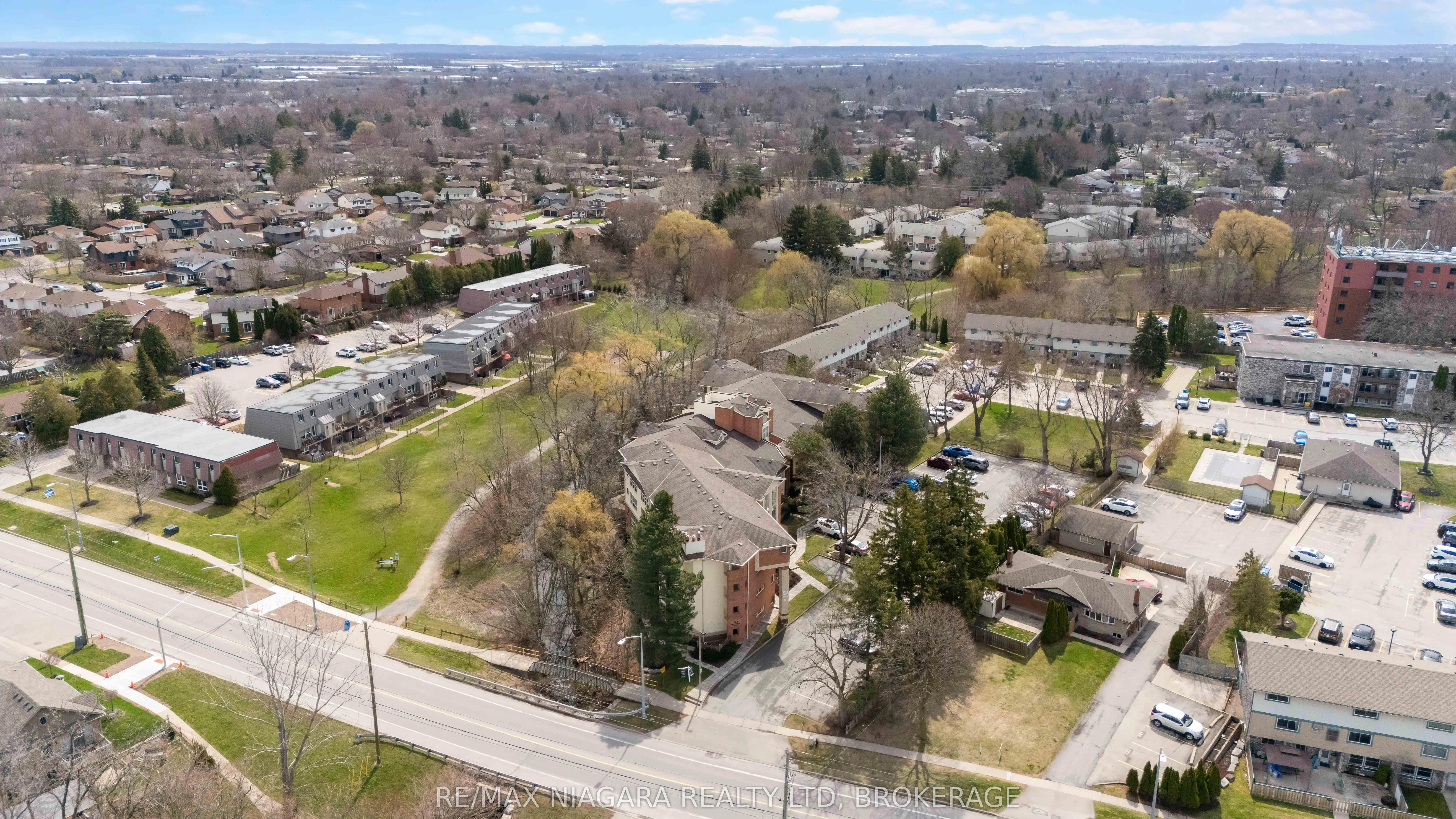 244 Lakeshore Road, #301