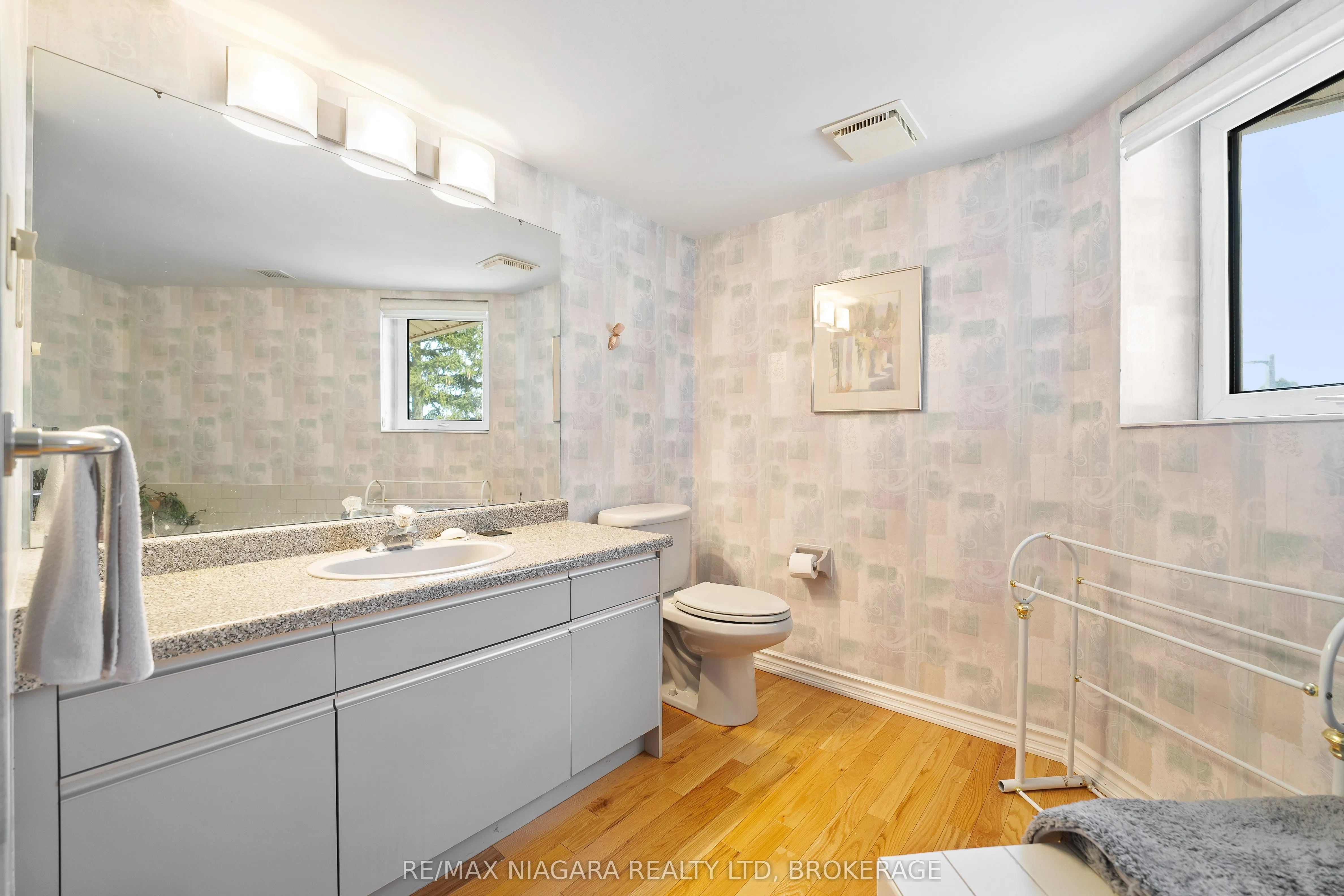 244 Lakeshore Road, #301