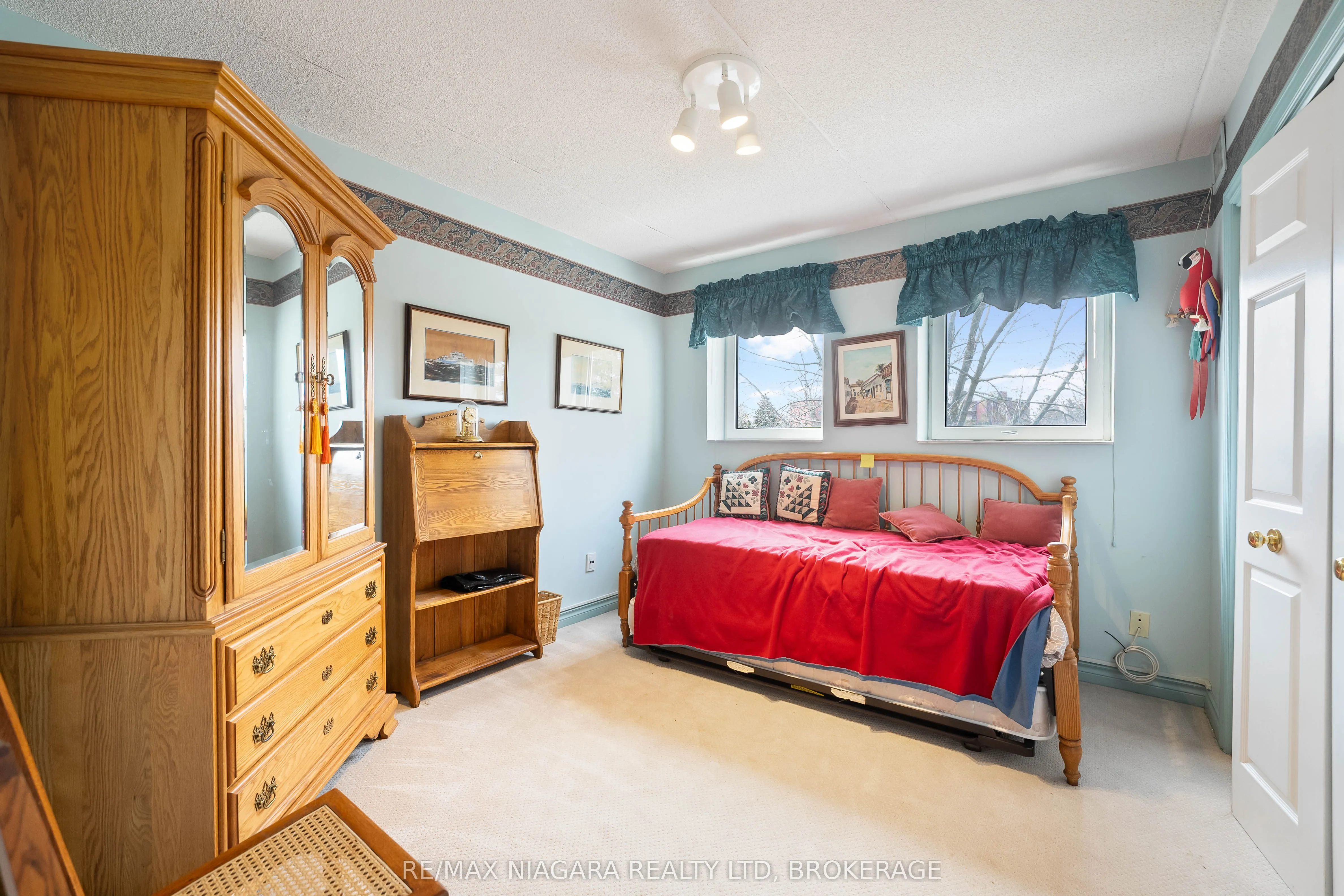 244 Lakeshore Road, #301