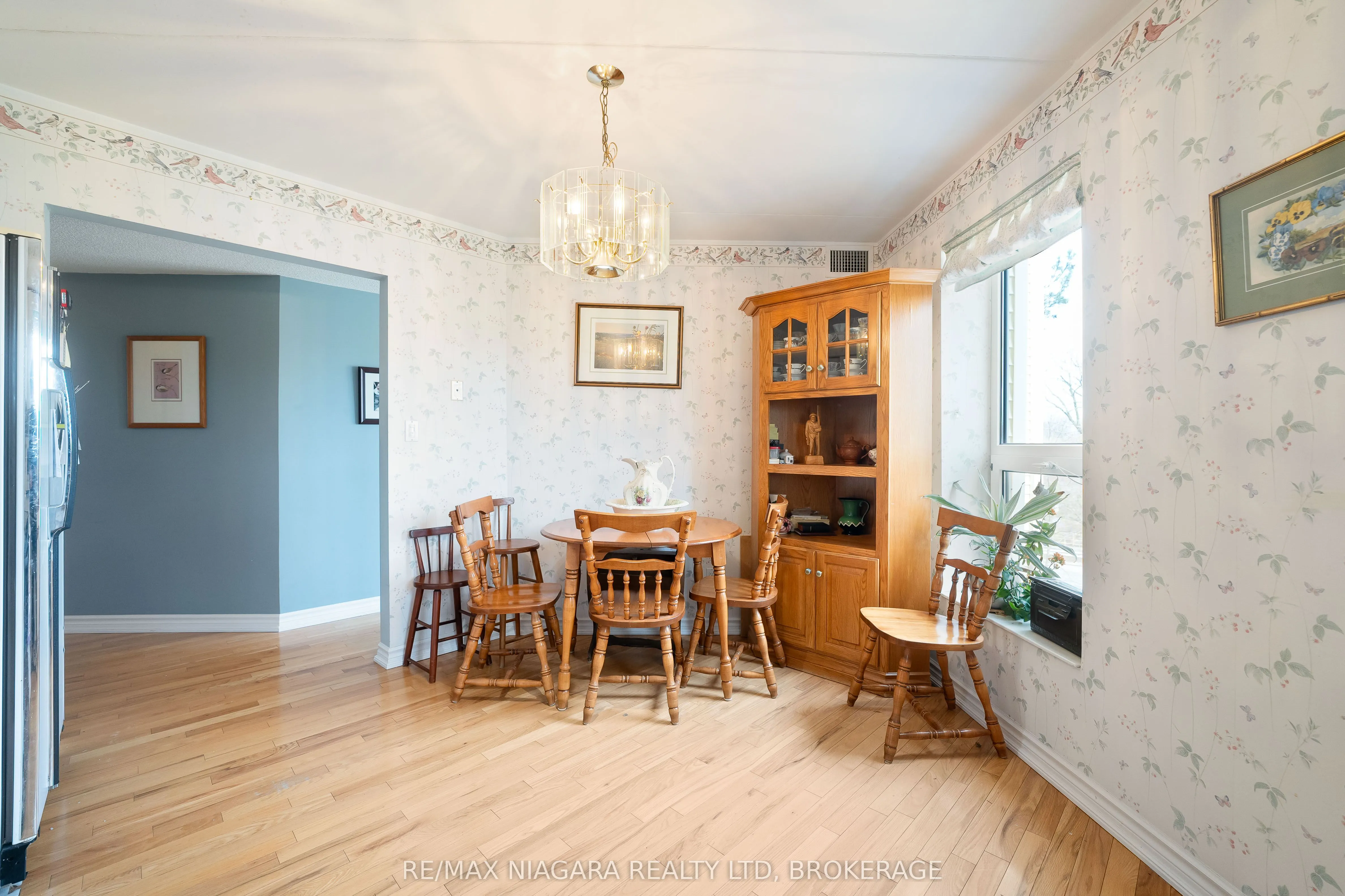 244 Lakeshore Road, #301
