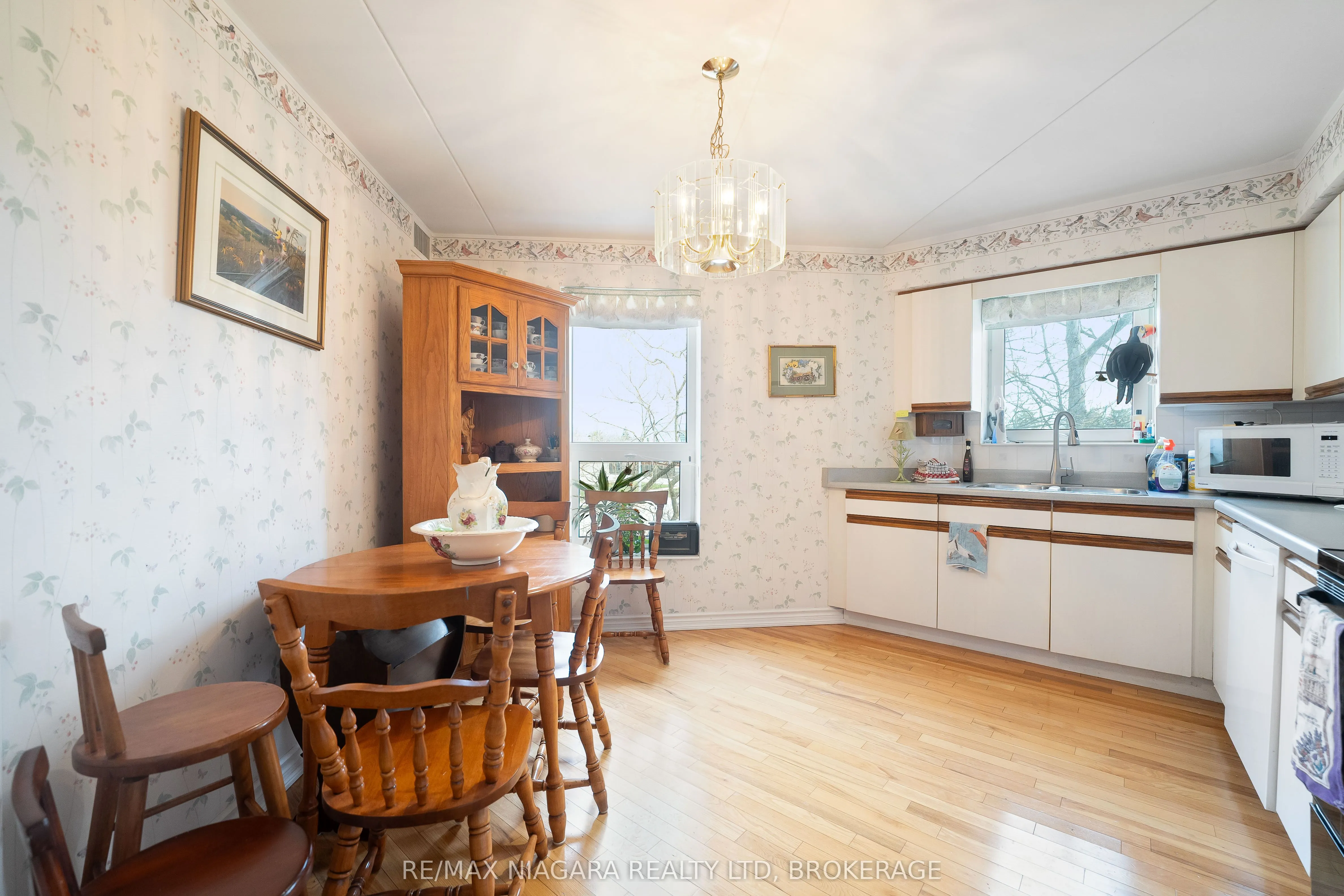 244 Lakeshore Road, #301