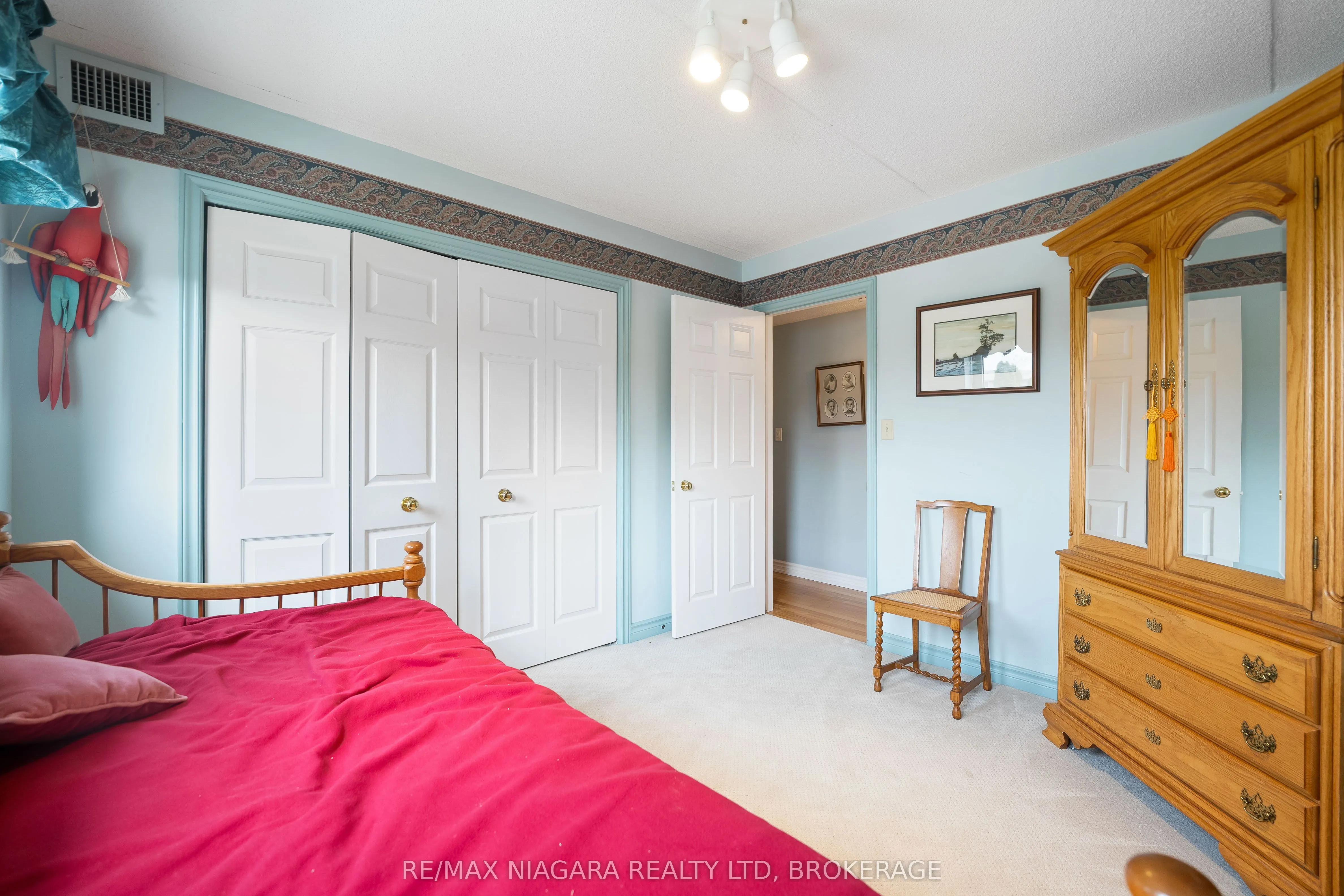 244 Lakeshore Road, #301