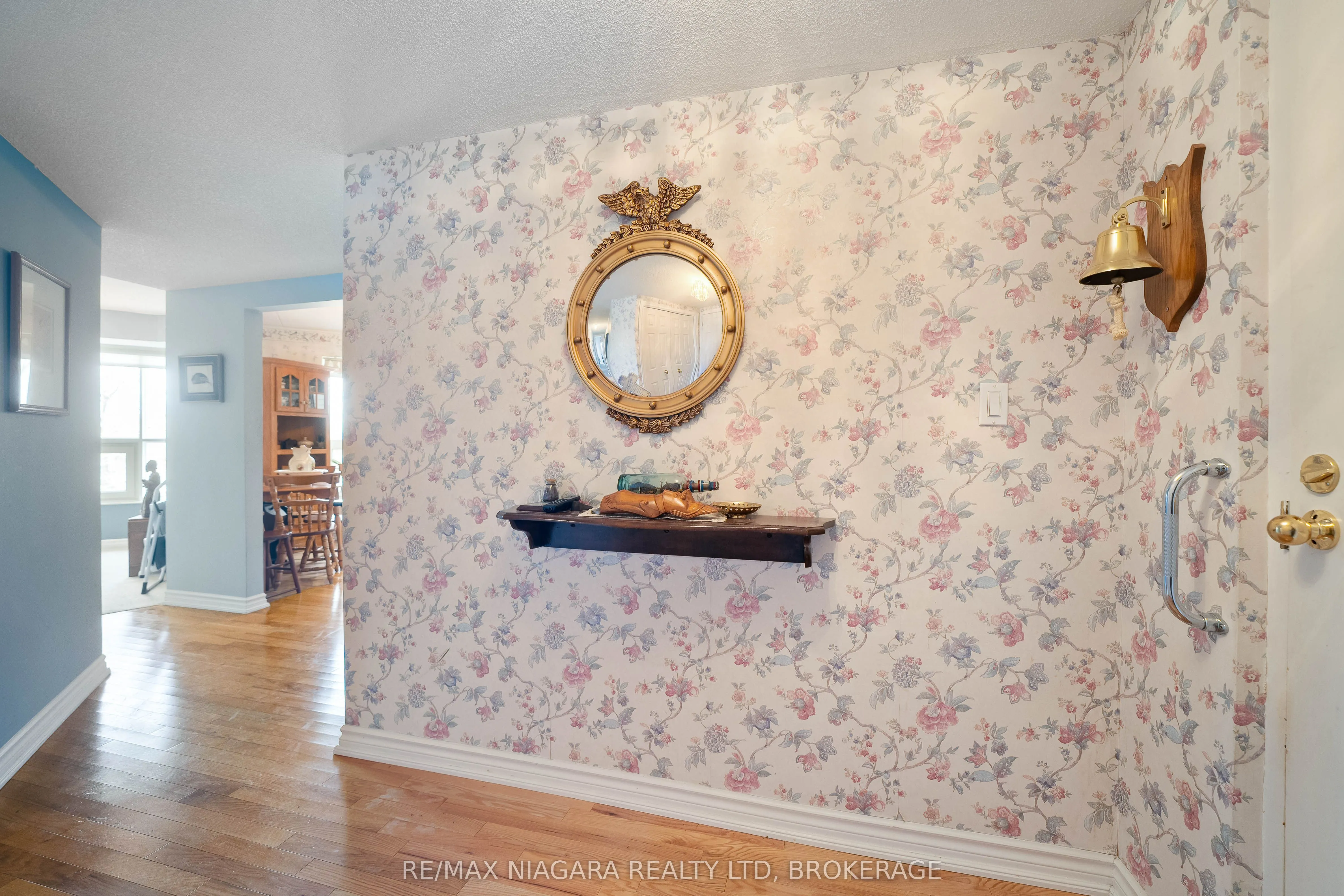 244 Lakeshore Road, #301