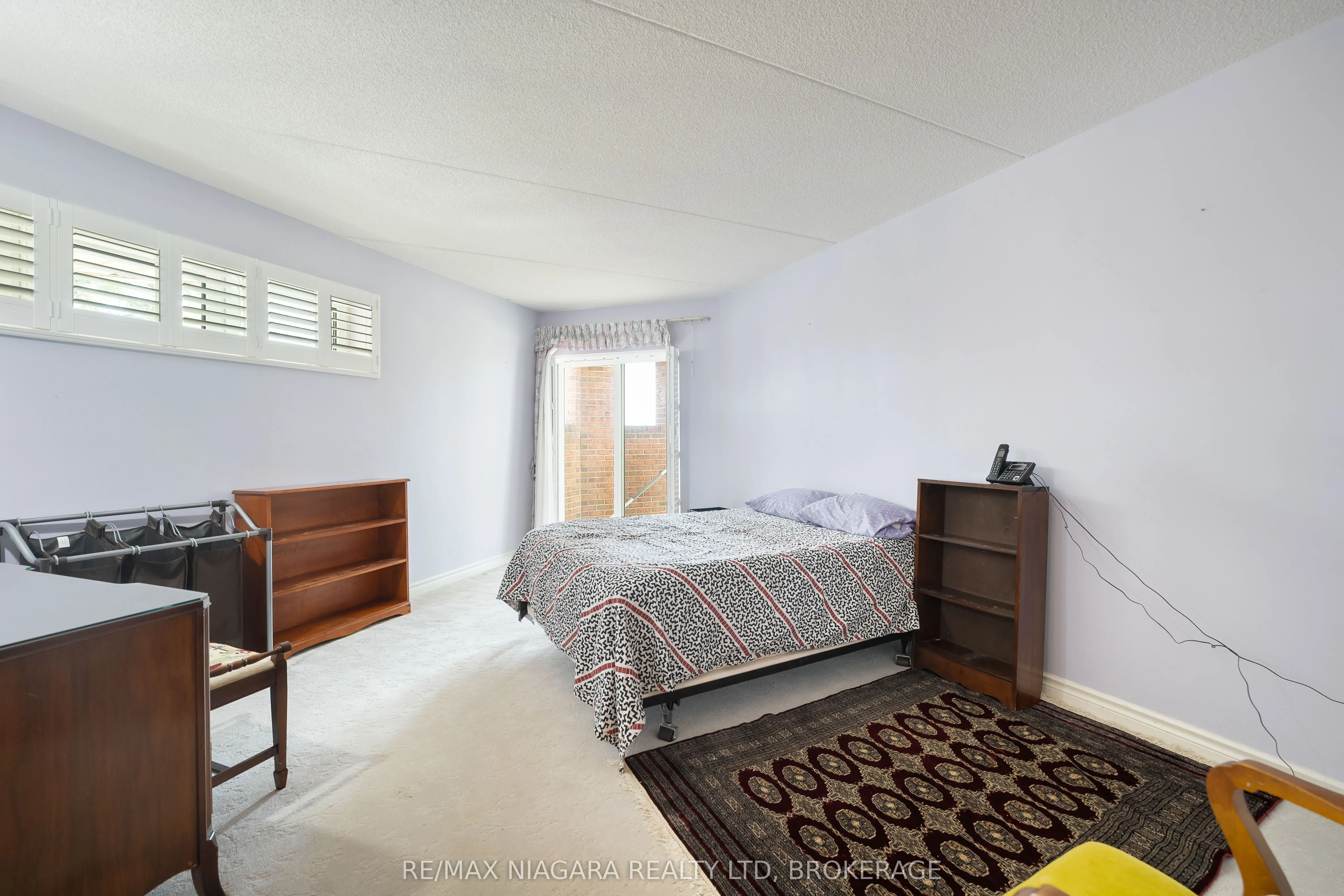 244 Lakeshore Road, #301