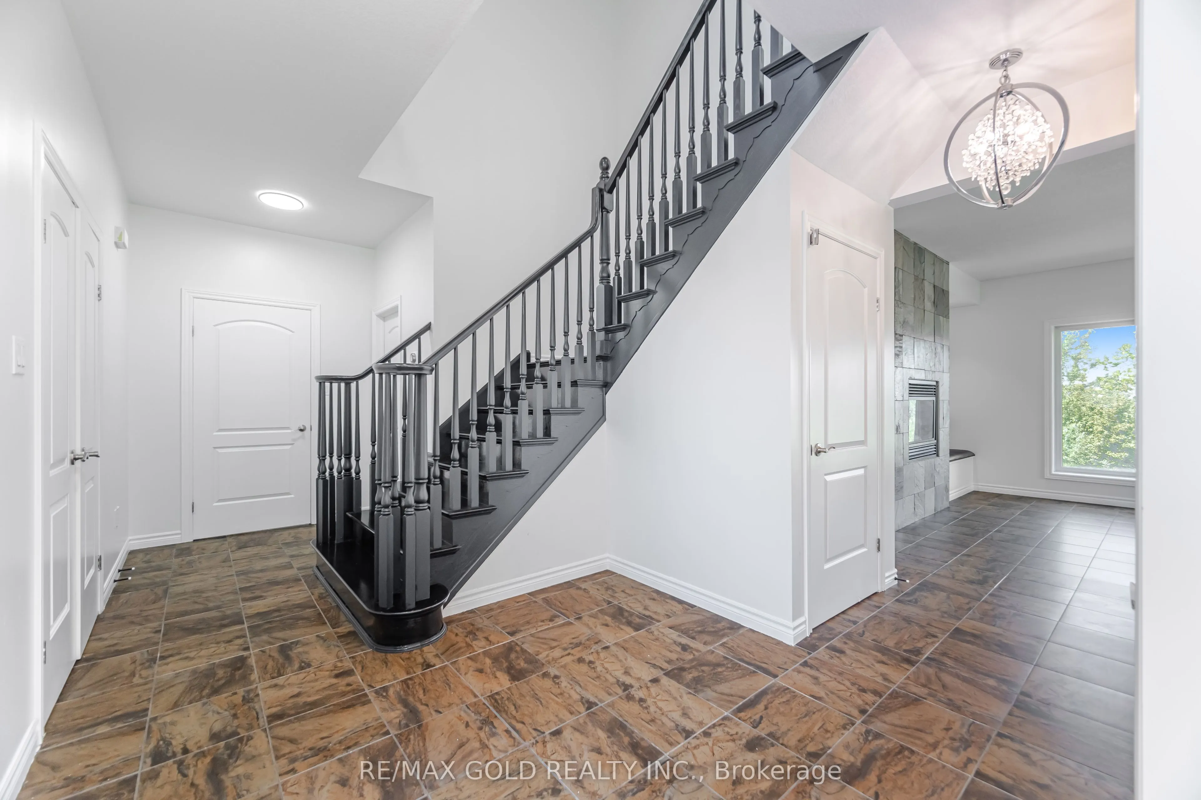 224 Skyline Avenue
