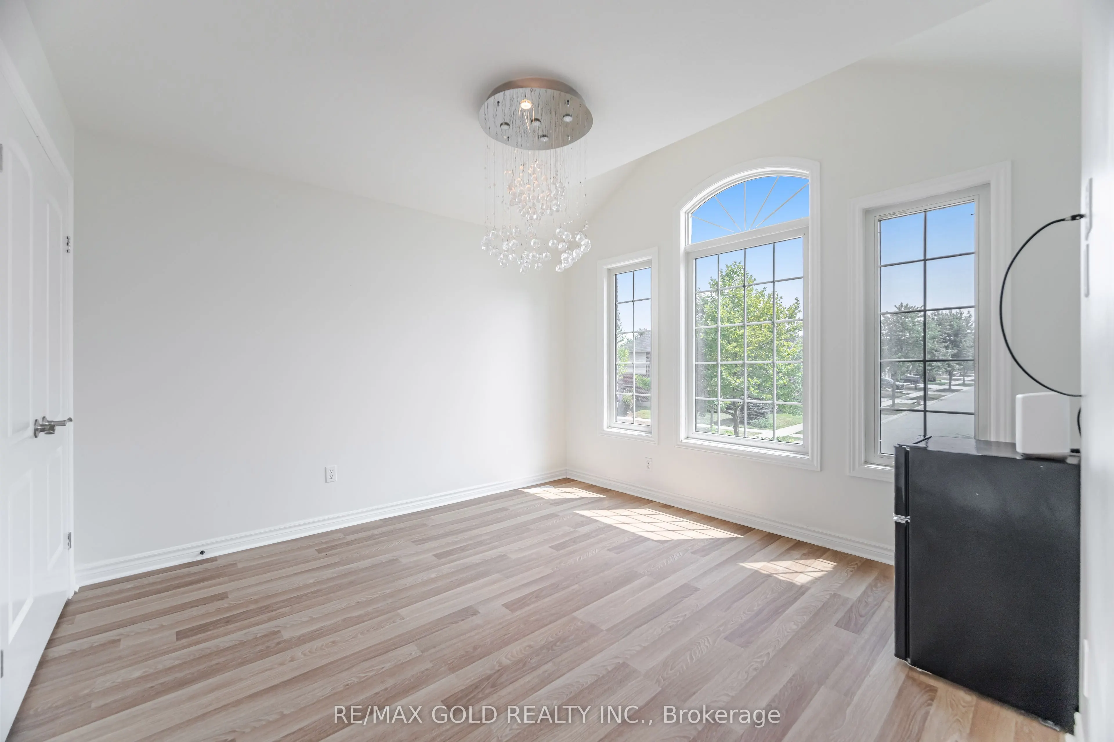 224 Skyline Avenue