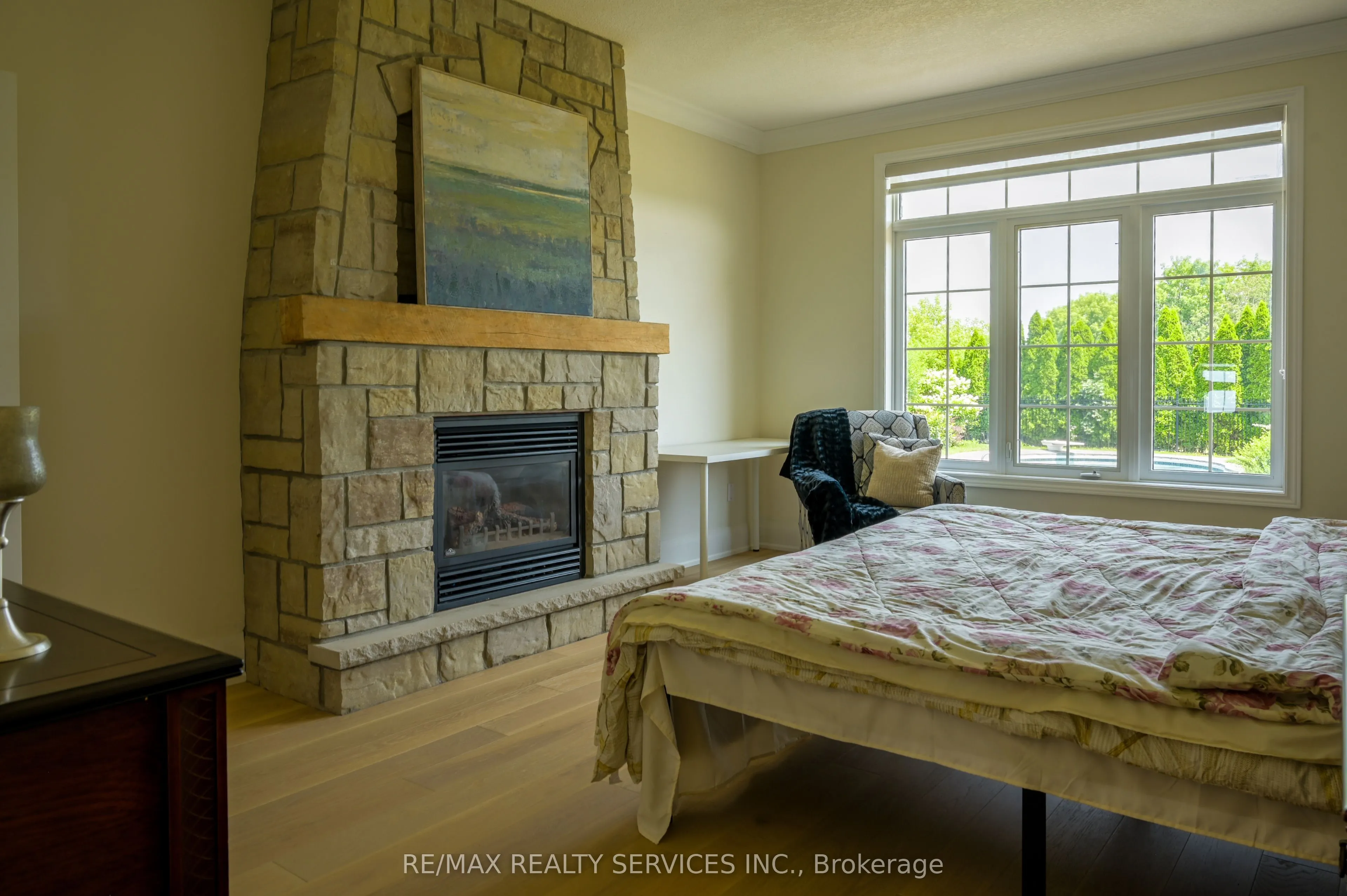 214&218 Maple Avenue S