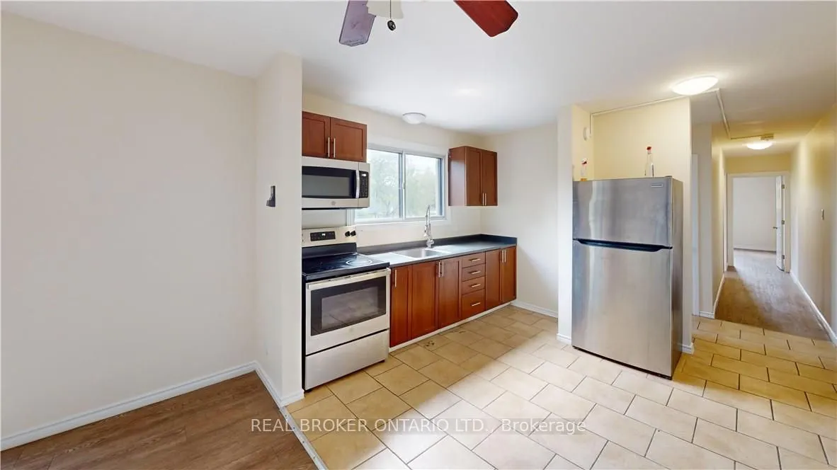 416 Lancaster Street W