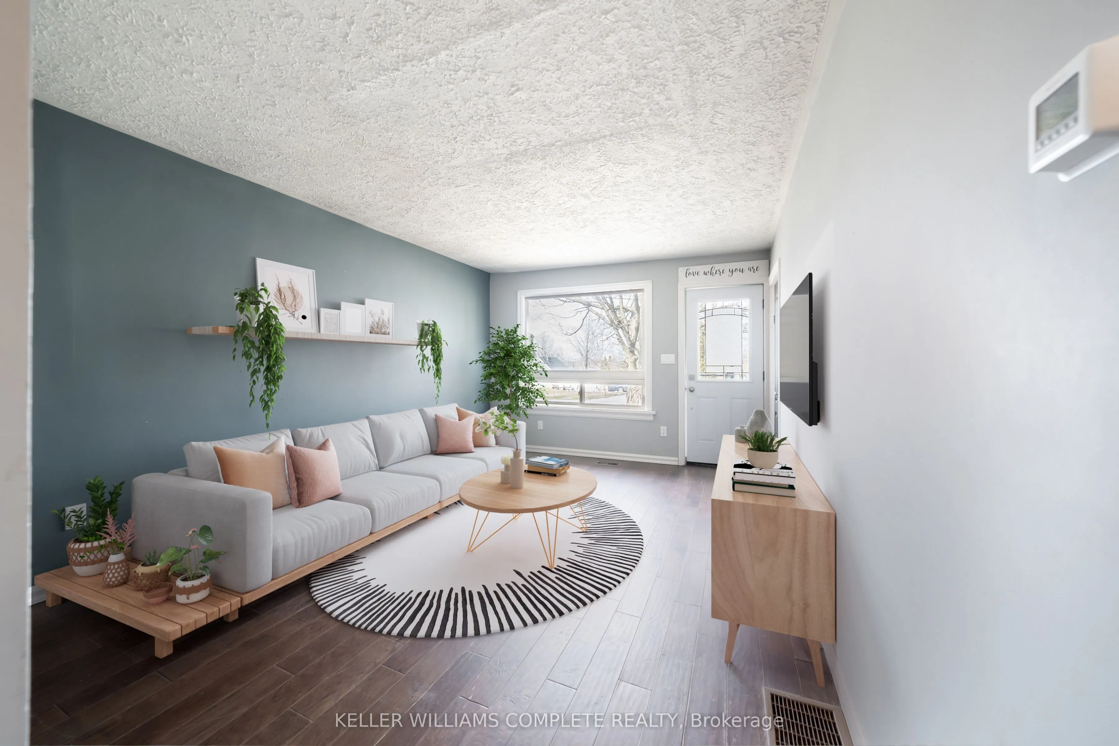 21 Renfrew Street E