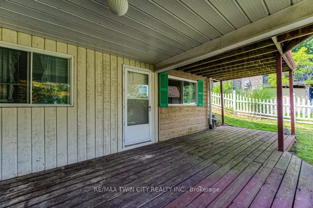 38 Charnwood Court N