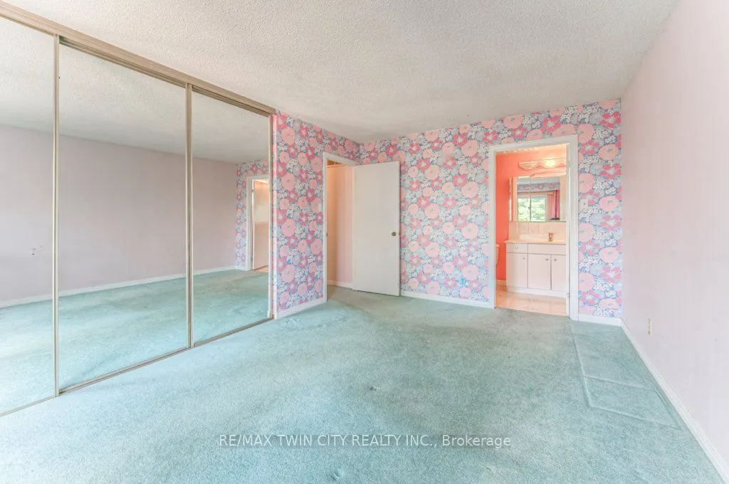 38 Charnwood Court N
