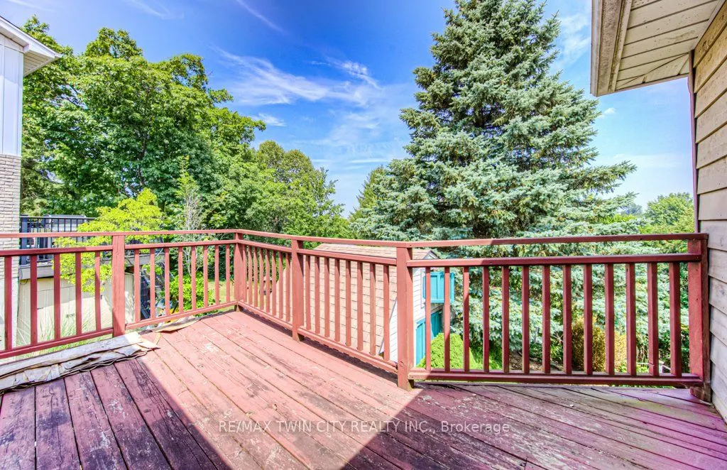 38 Charnwood Court N