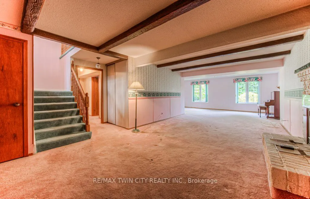38 Charnwood Court N