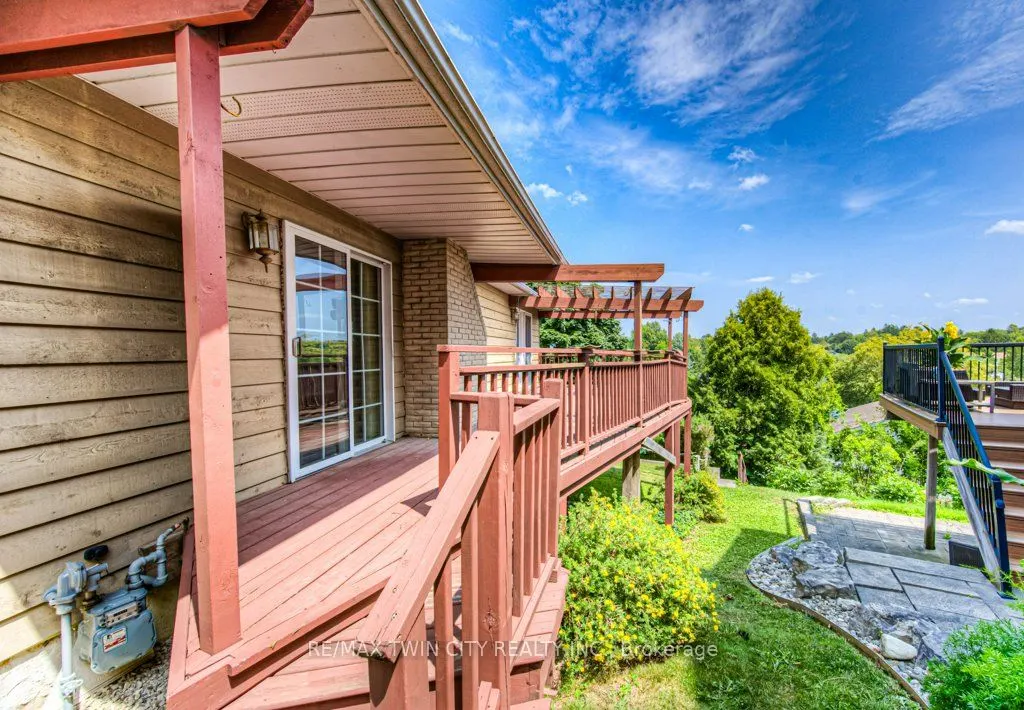 38 Charnwood Court N