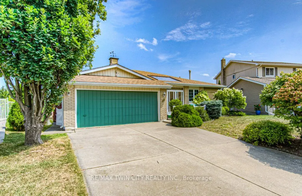 38 Charnwood Court N