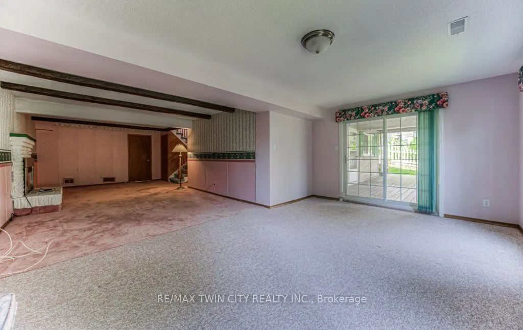 38 Charnwood Court N