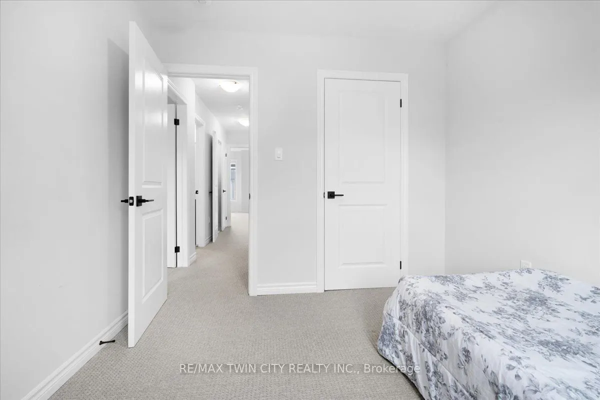 187 Wilson Street W, #5