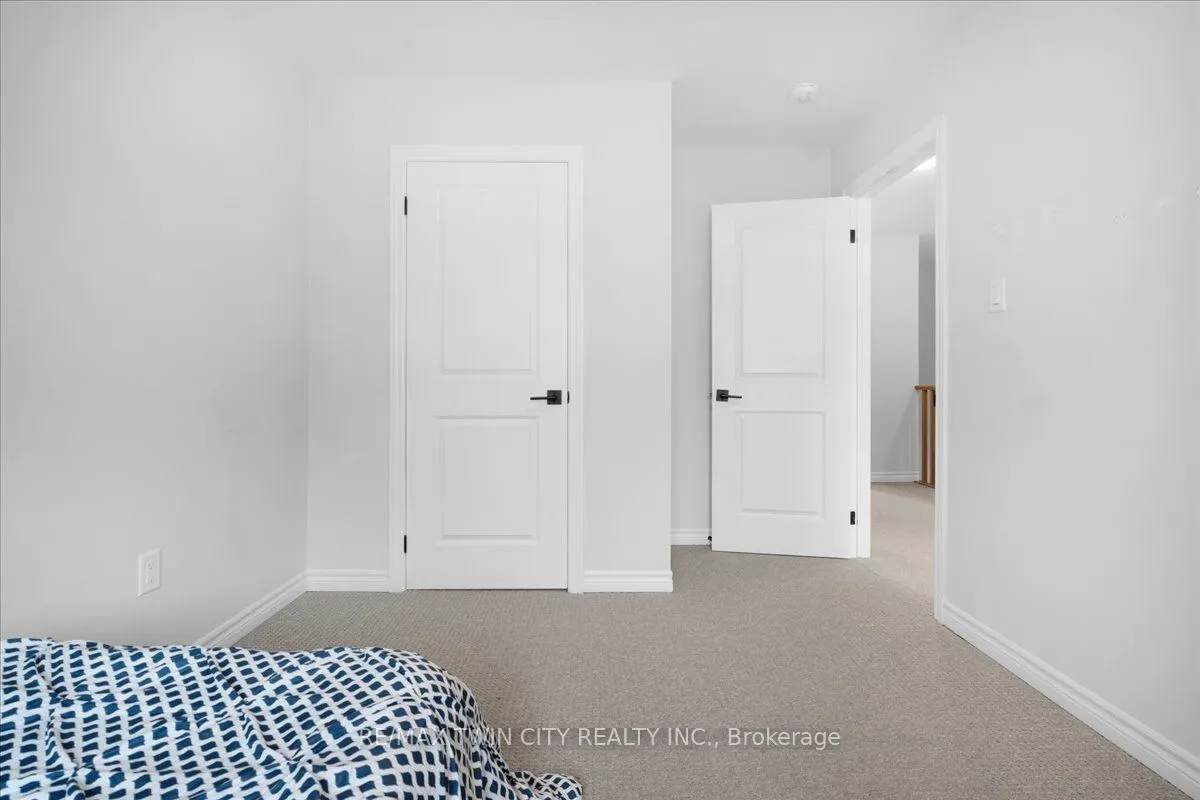 187 Wilson Street W, #5