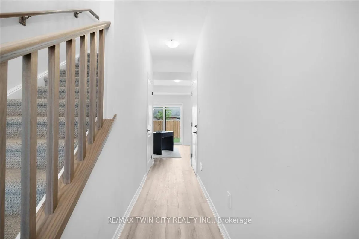 187 Wilson Street W, #5