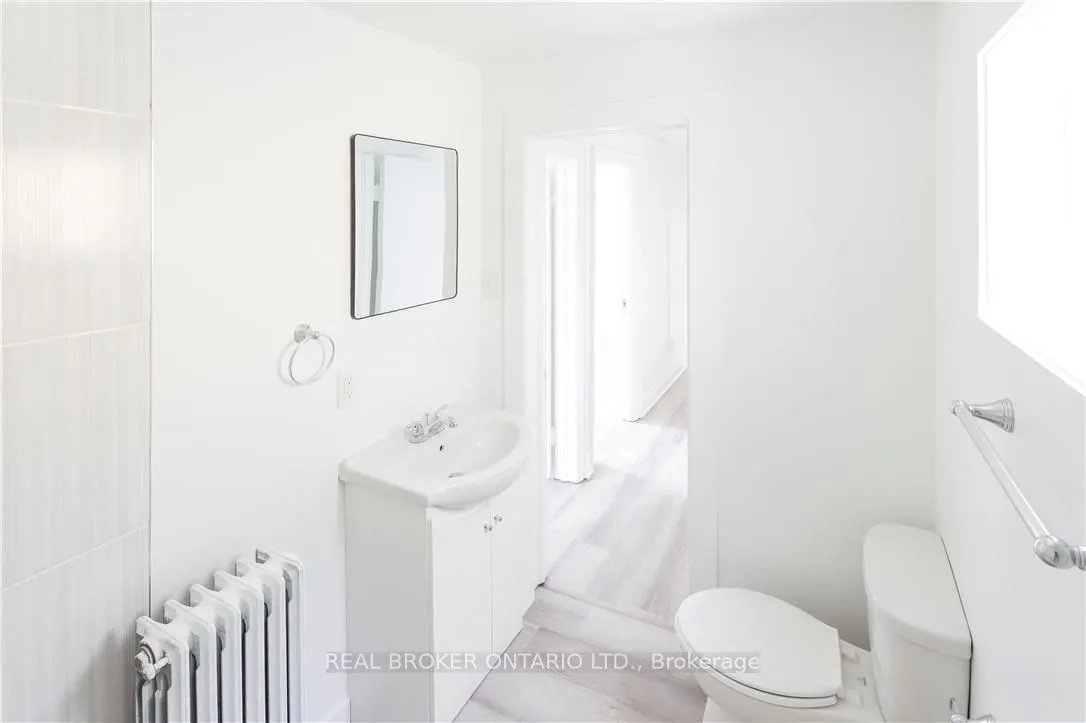 44 Weber Street W