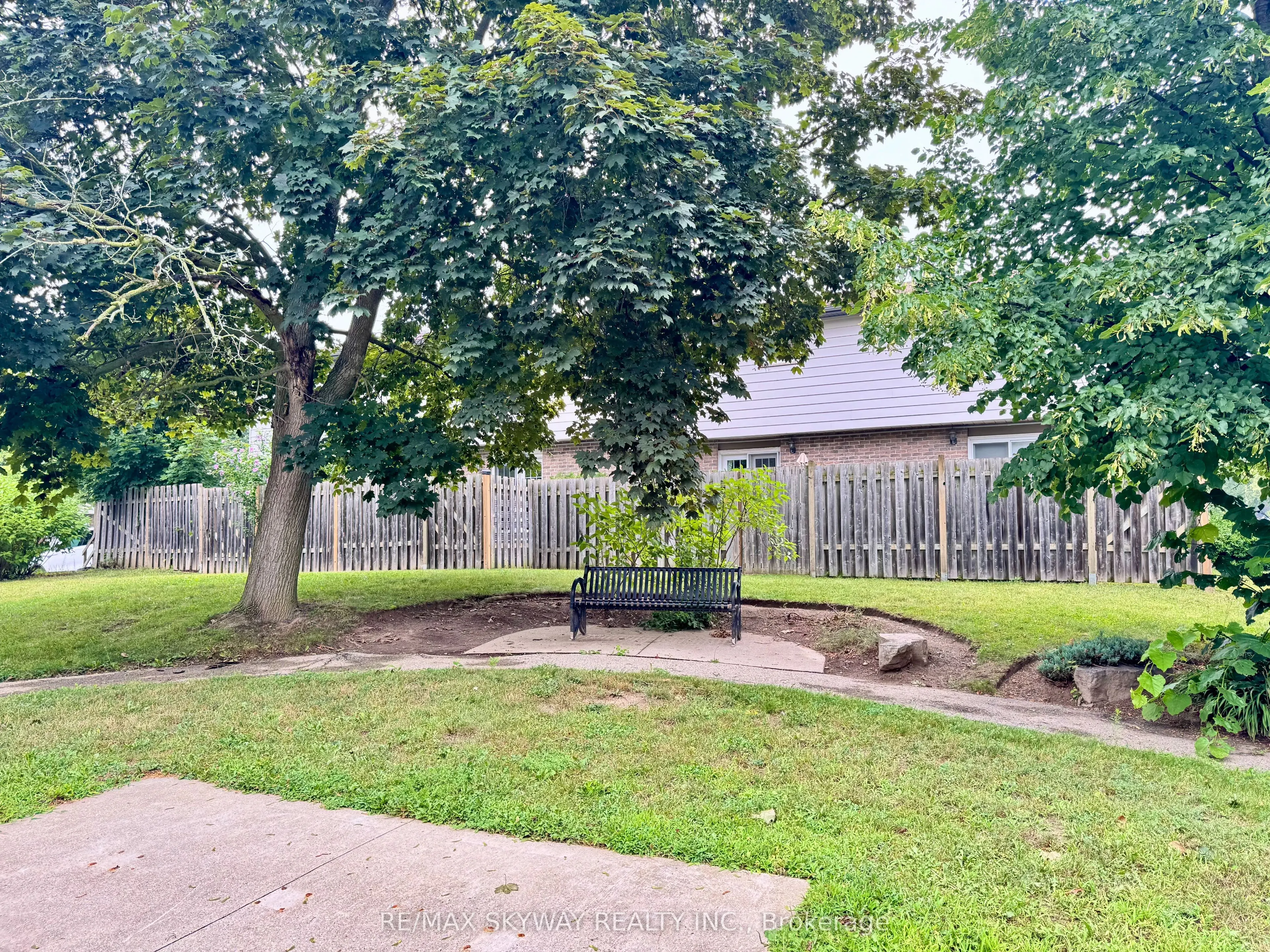 294 Fergus Avenue, #1