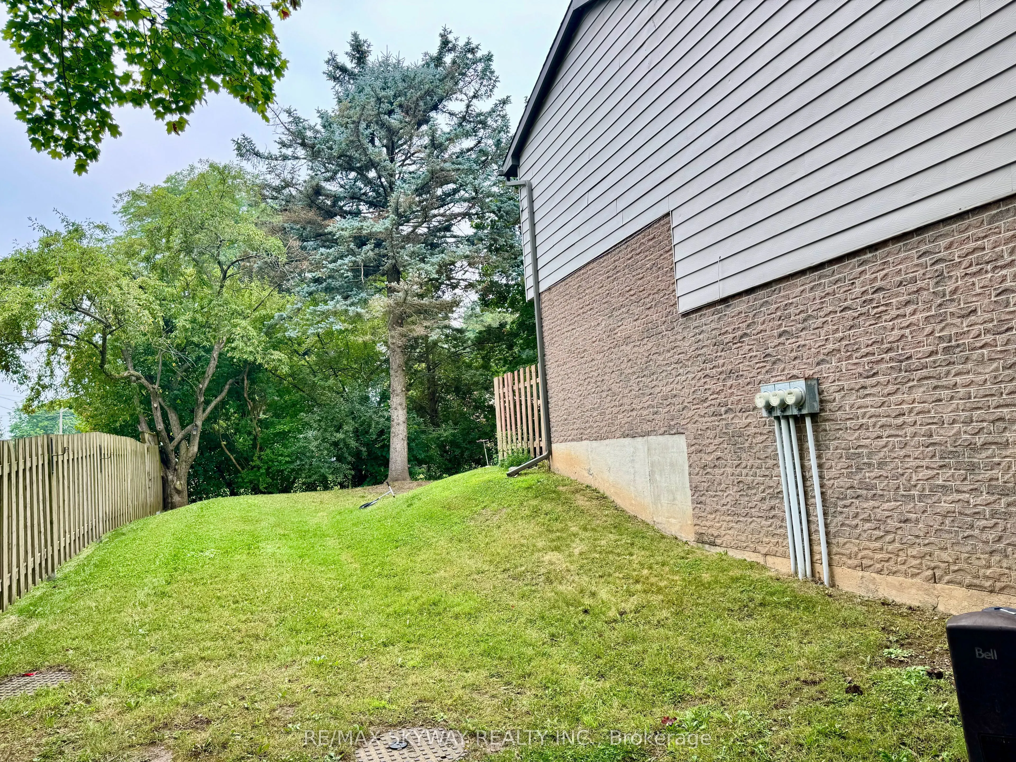 294 Fergus Avenue, #1
