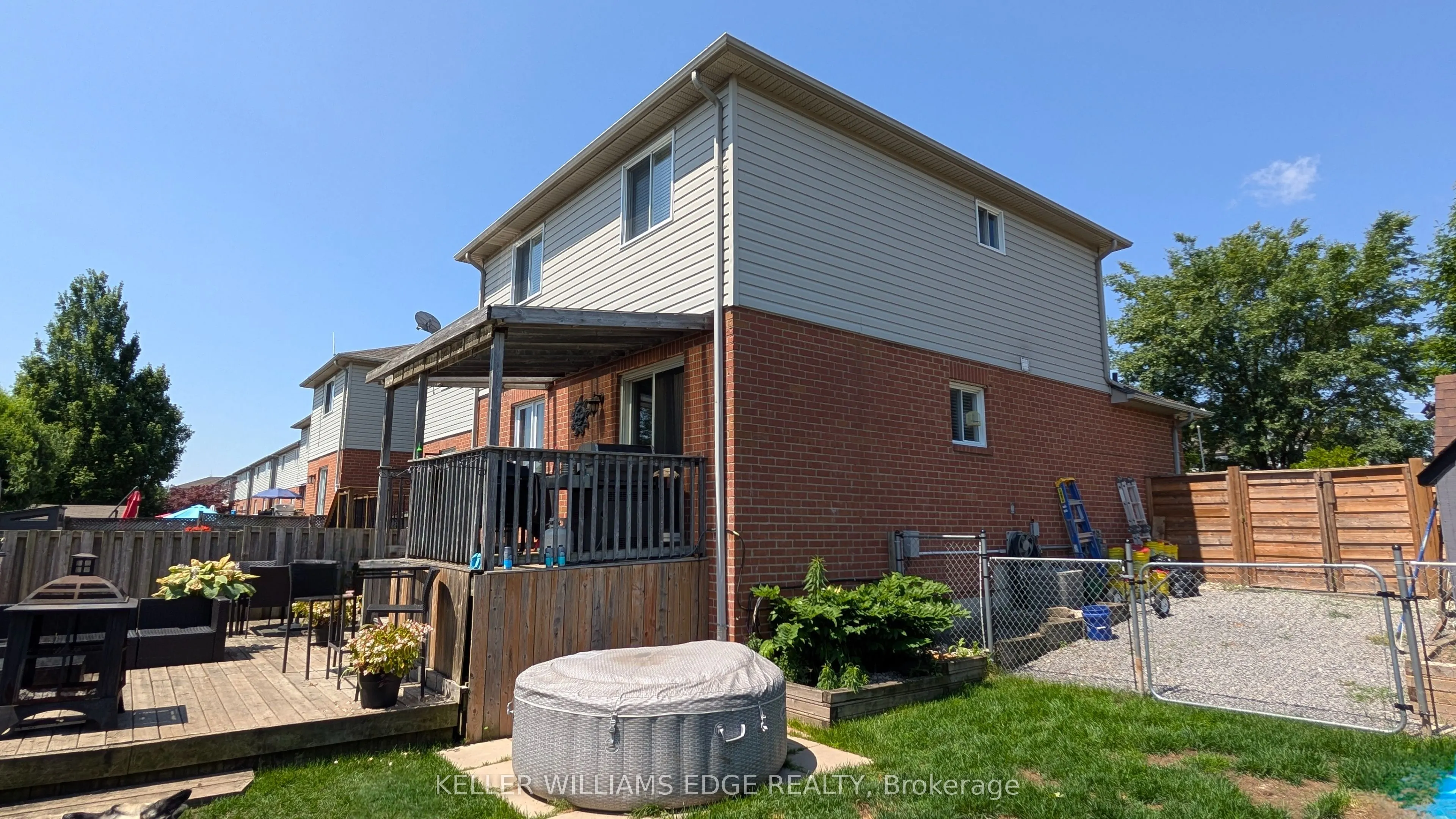 2 Bronte Court