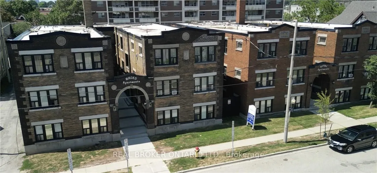 46 College Street