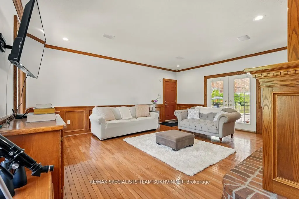 891 Rosehill Road