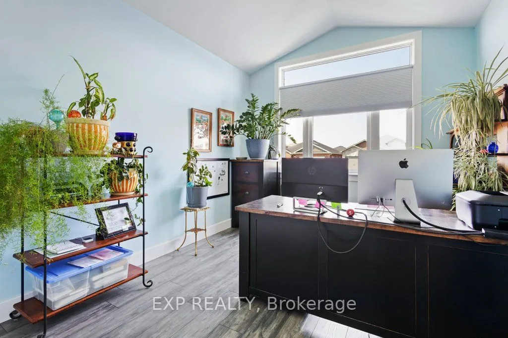 83 Essex Drive N