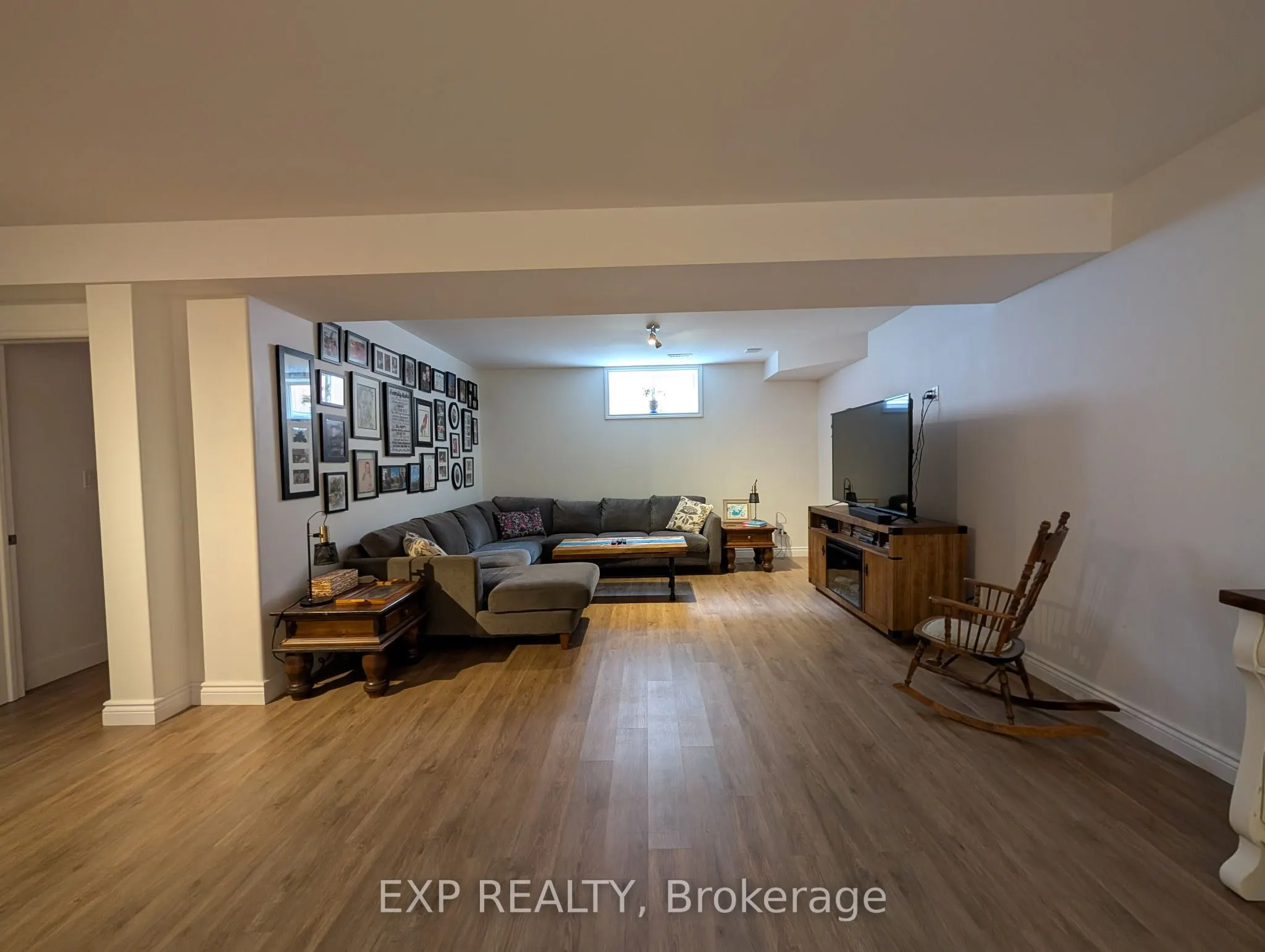 83 Essex Drive N