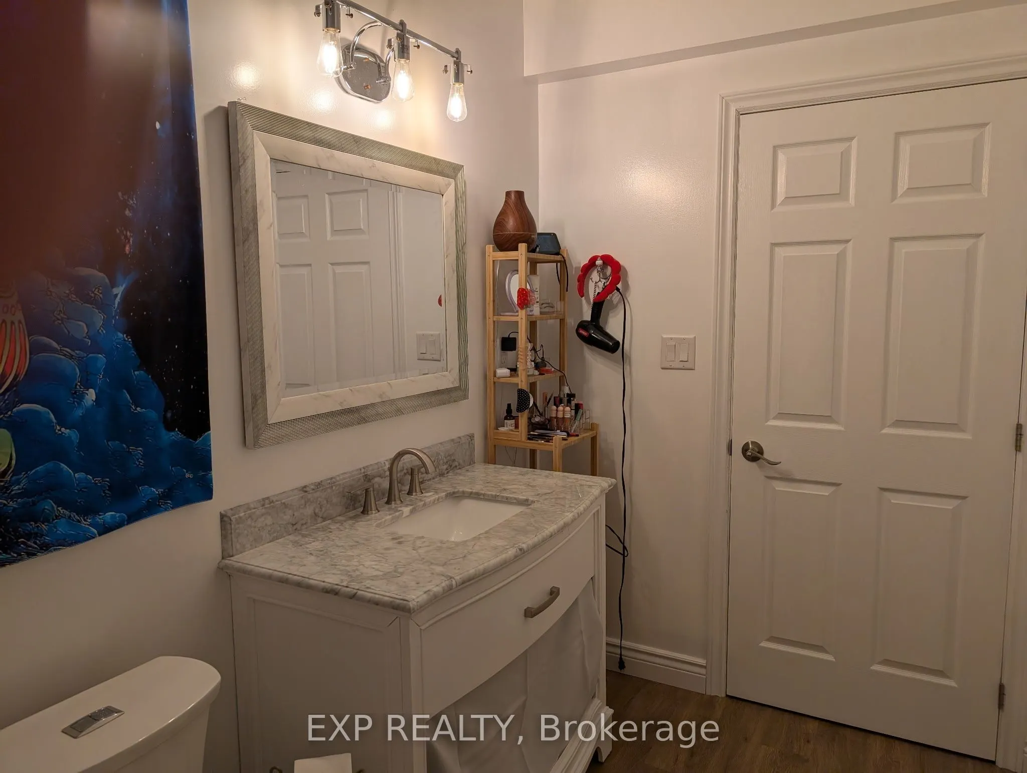 83 Essex Drive N
