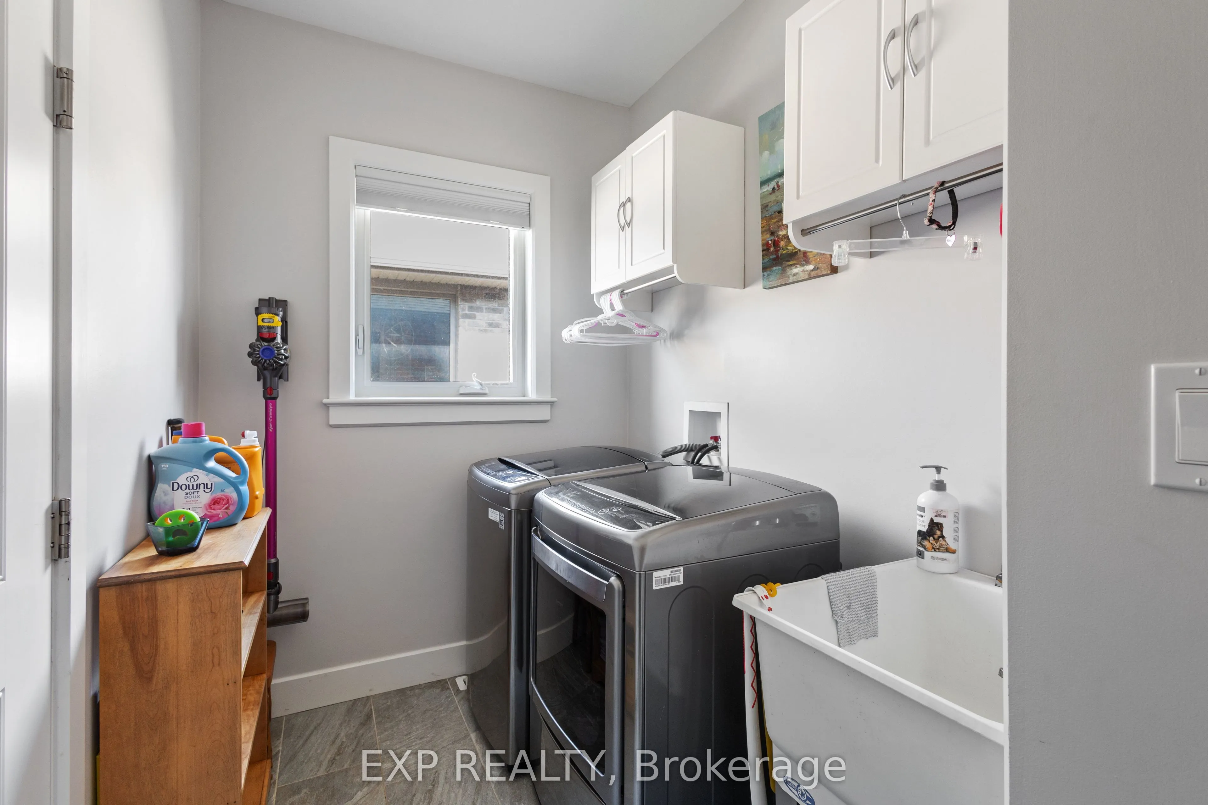 83 Essex Drive N
