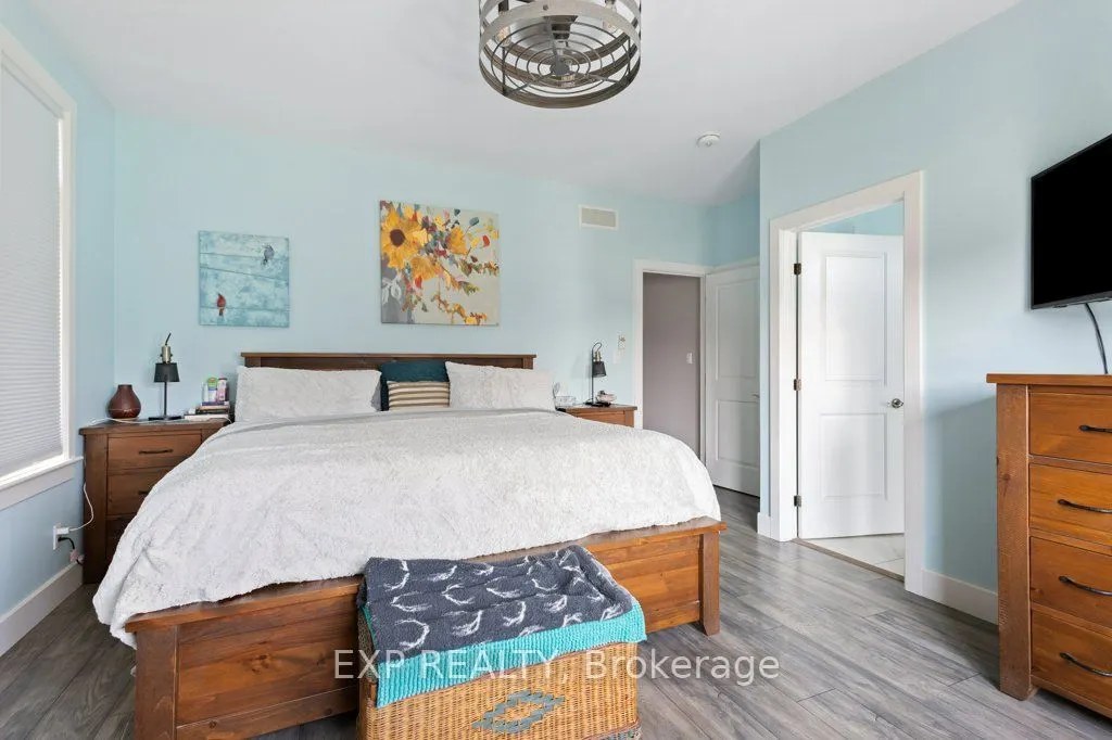 83 Essex Drive N