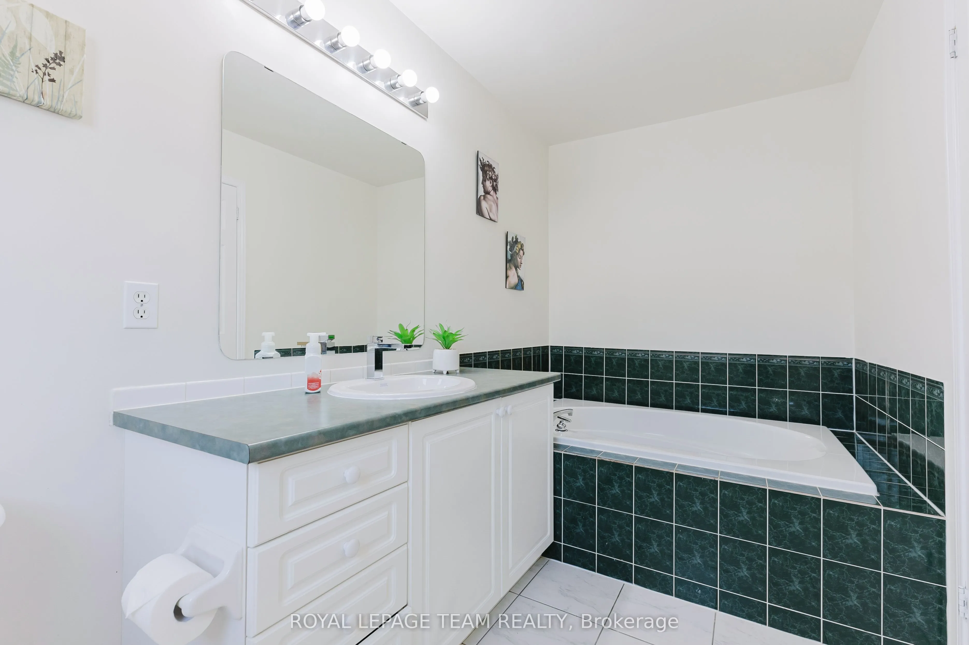 11 Villandry Street