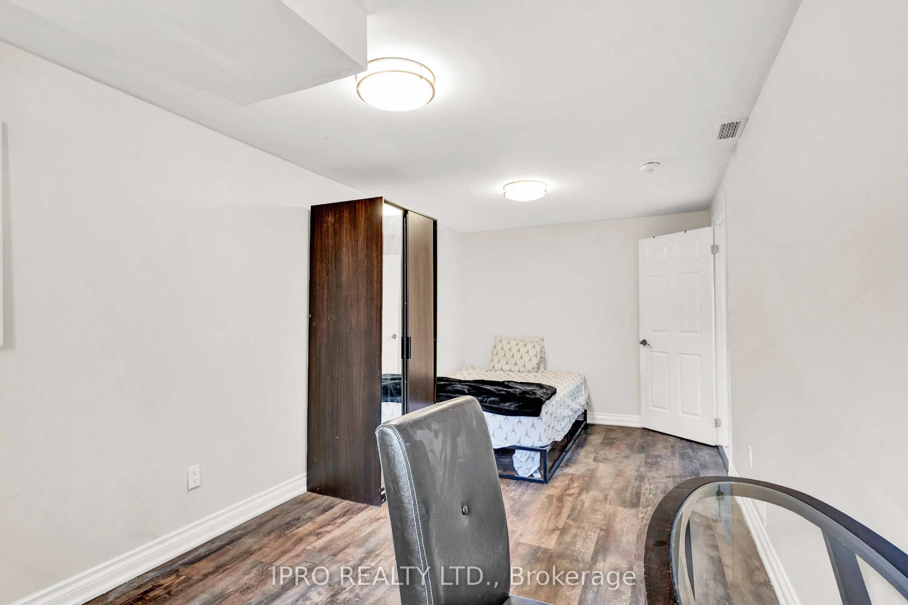 302 College Avenue W, #21