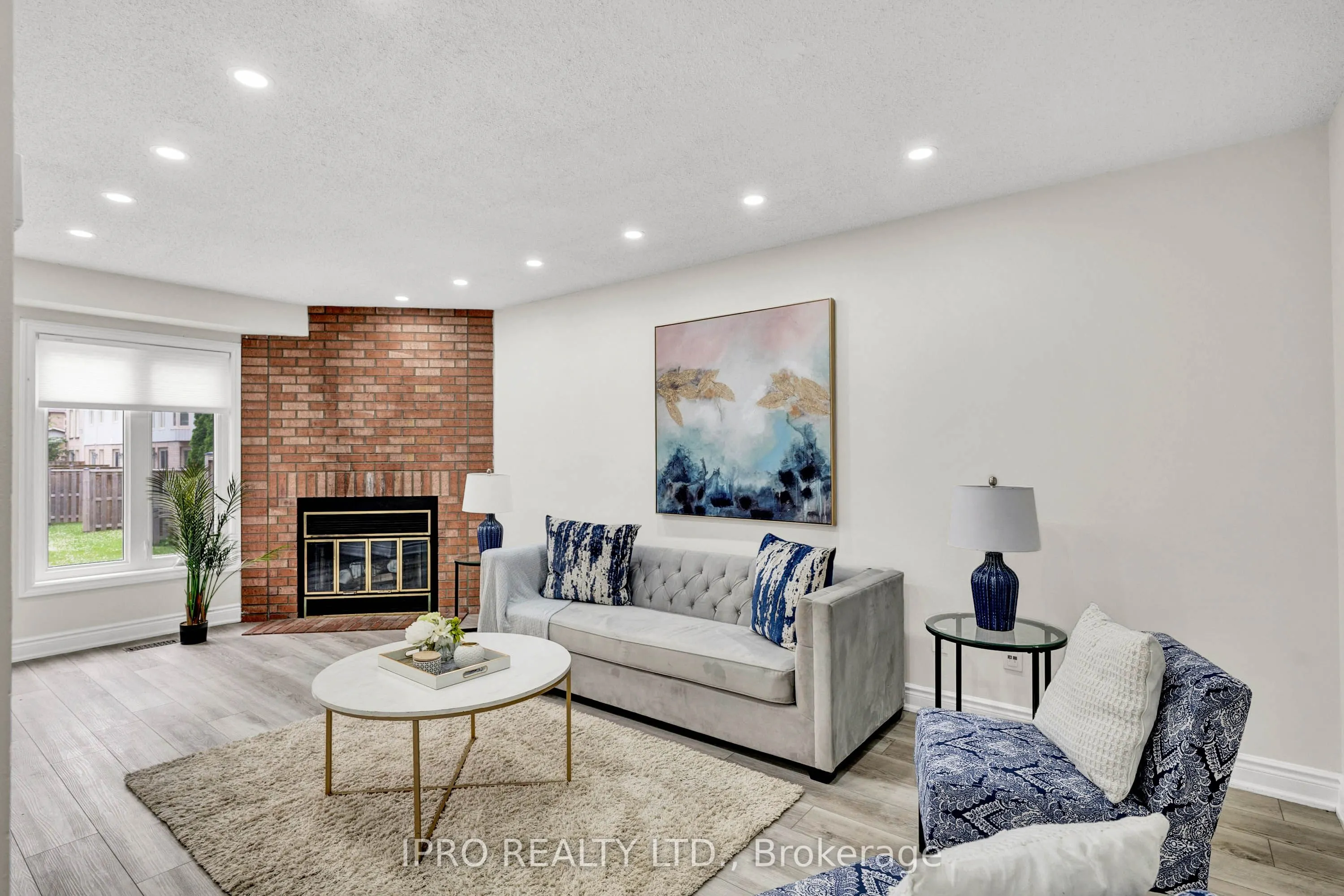 302 College Avenue W, #21
